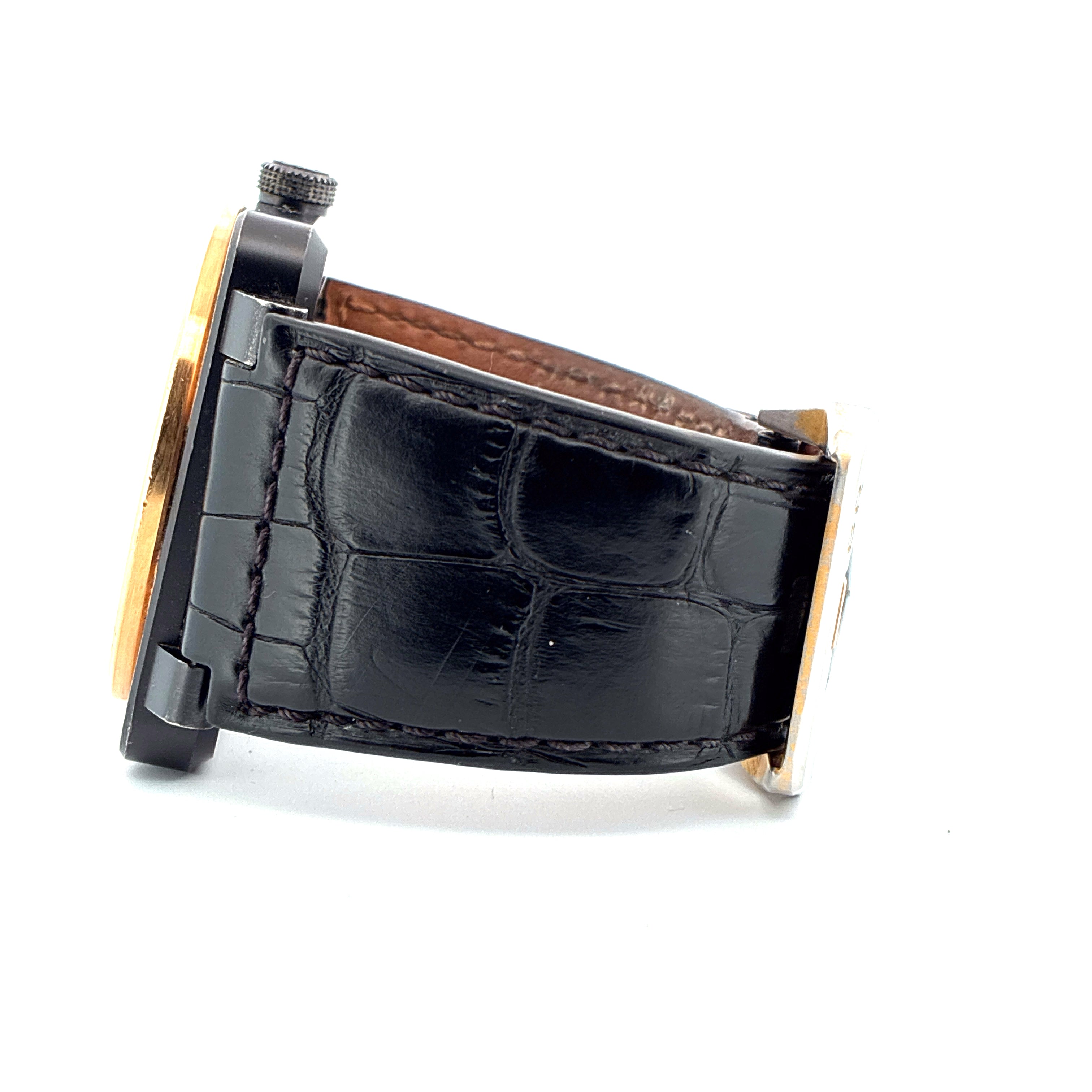 Bell & Ross Aviation Military Roségold PVD Black Steel mit schwarzem Kroko-Armband Seitenansicht