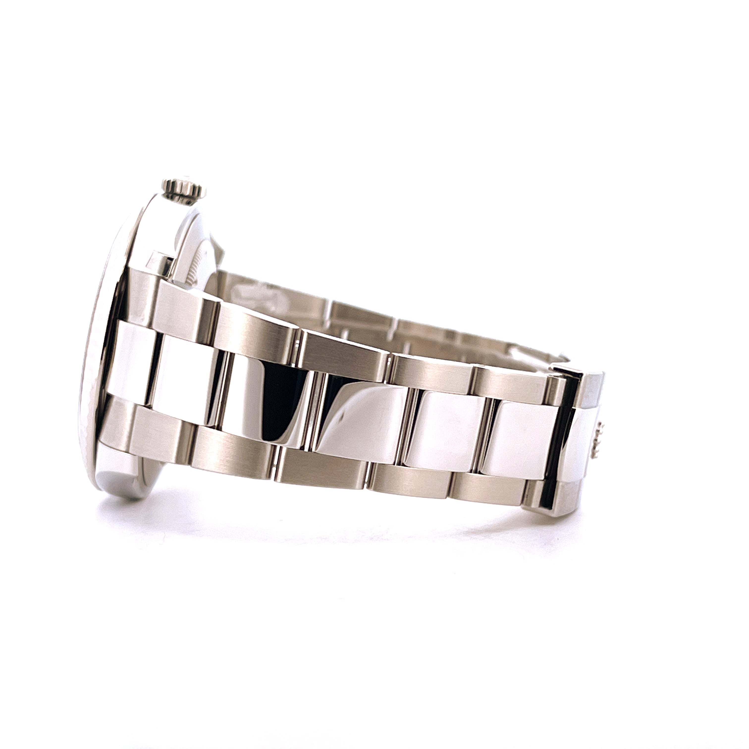 Rolex Datejust 41 Silver 2024 Stahl Automatik im Seitenprofil auf weißem Hintergrund