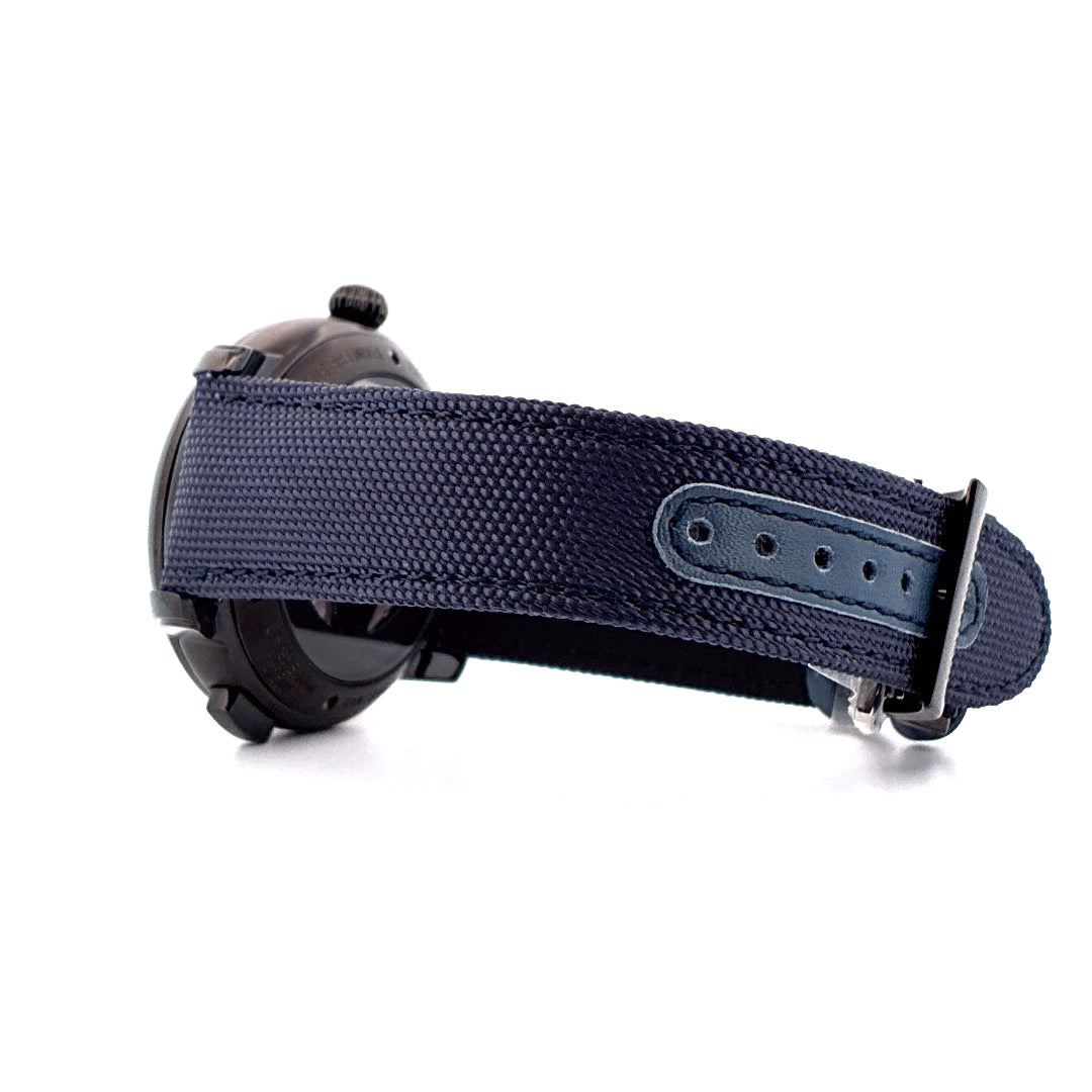 Montblanc Nicolas Rieussec Star Legacy Chronograph mit dunkelblauem Stoffarmband Seitenansicht