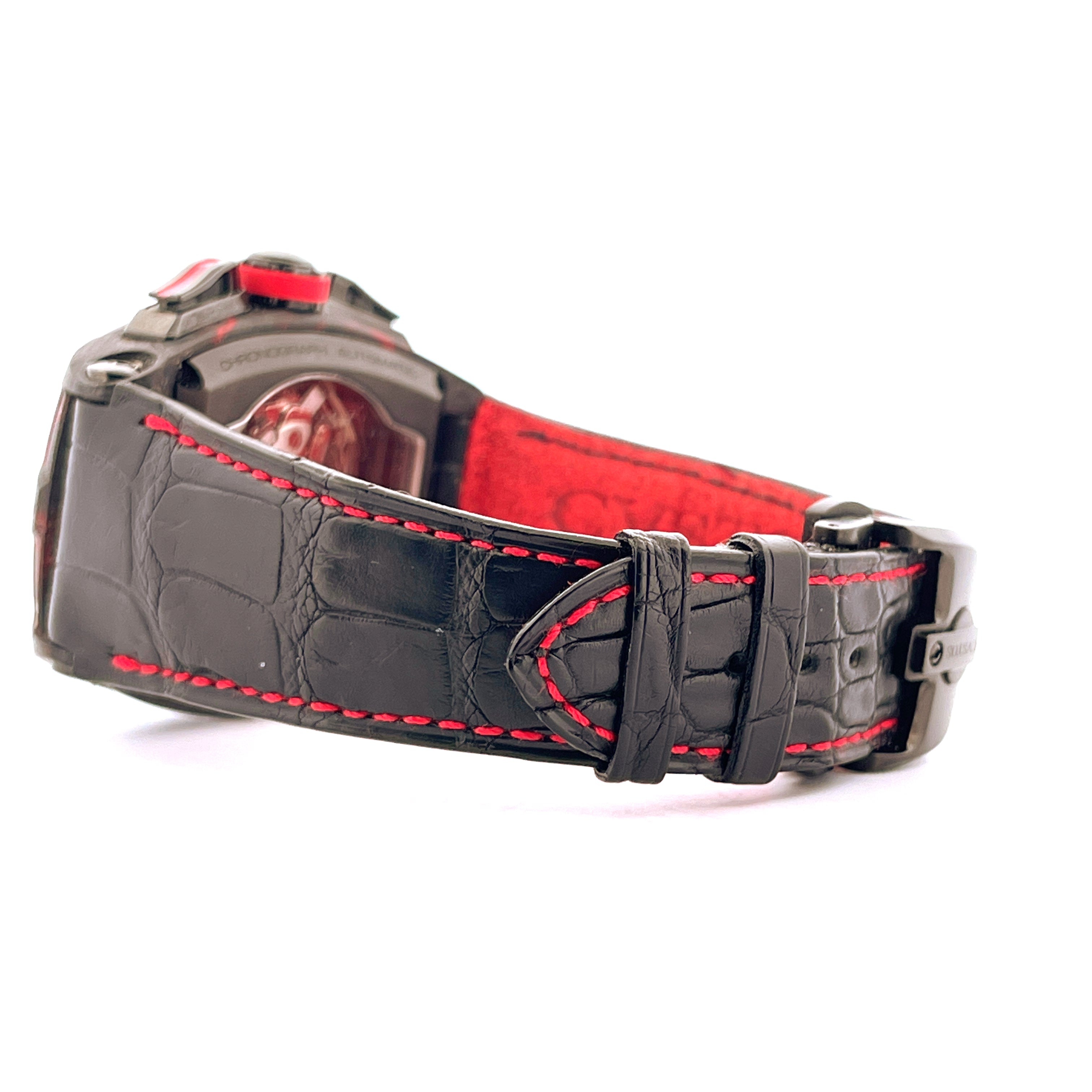 Cvstos Challenge Chrono II Rot im Seitenprofil mit schwarzem Kroko-Lederarmband und roter Naht