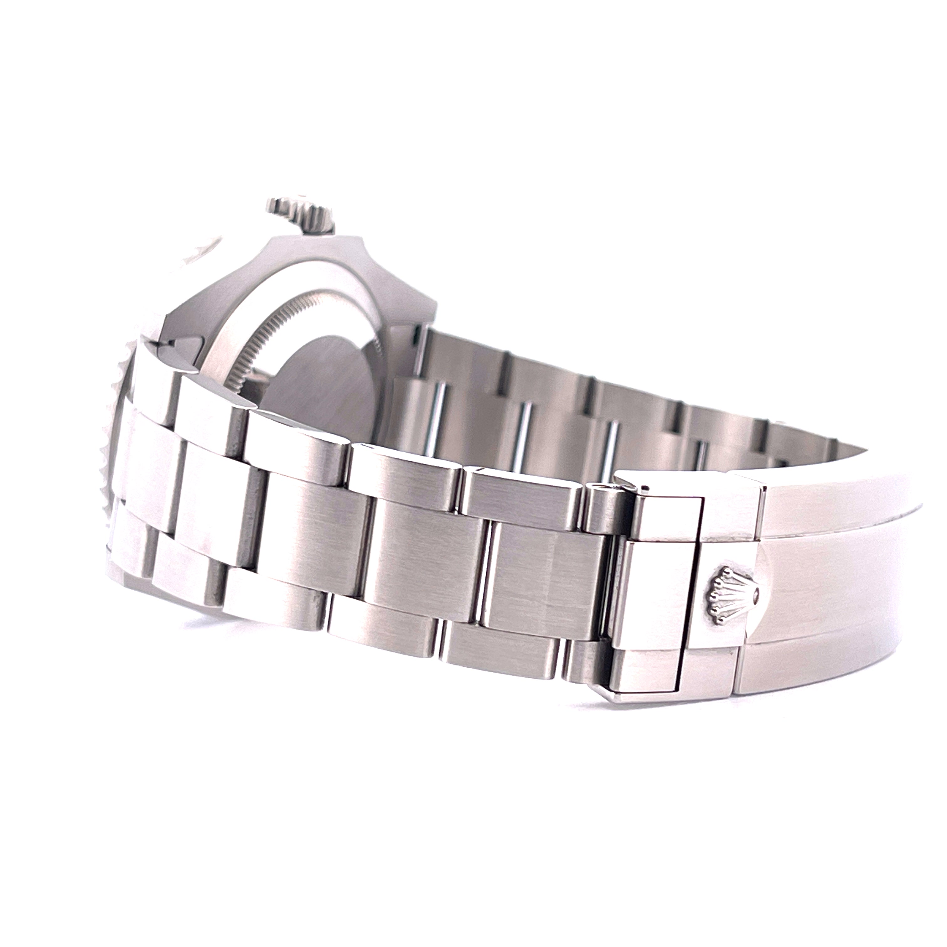 Seitenansicht einer Rolex Submariner No Date 41 mm aus Stahl mit Oyster-Armband und Schließe