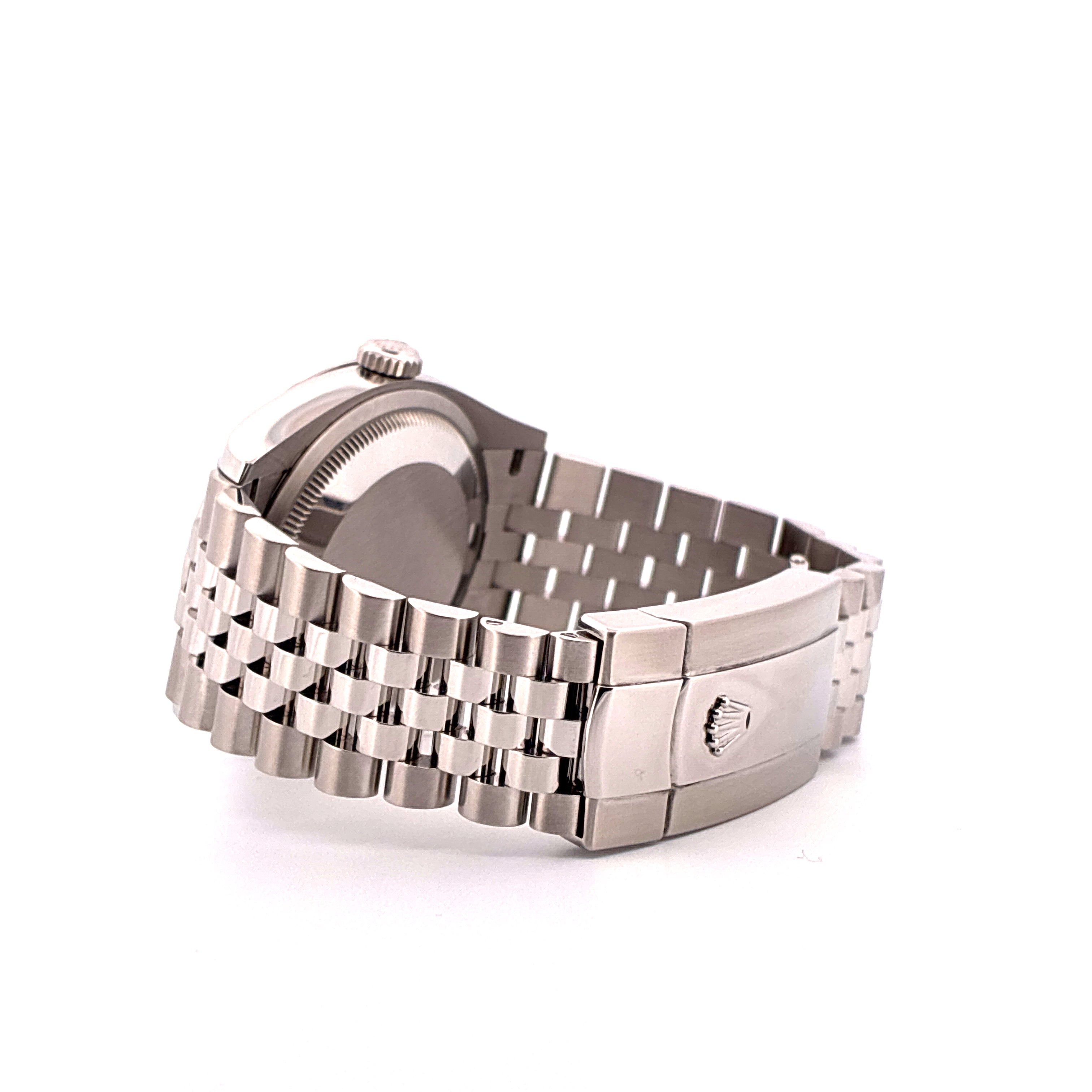 Rolex Datejust 36 von der Seite gesehen, Stahlgehäuse und Jubilee-Armband mit Schließe