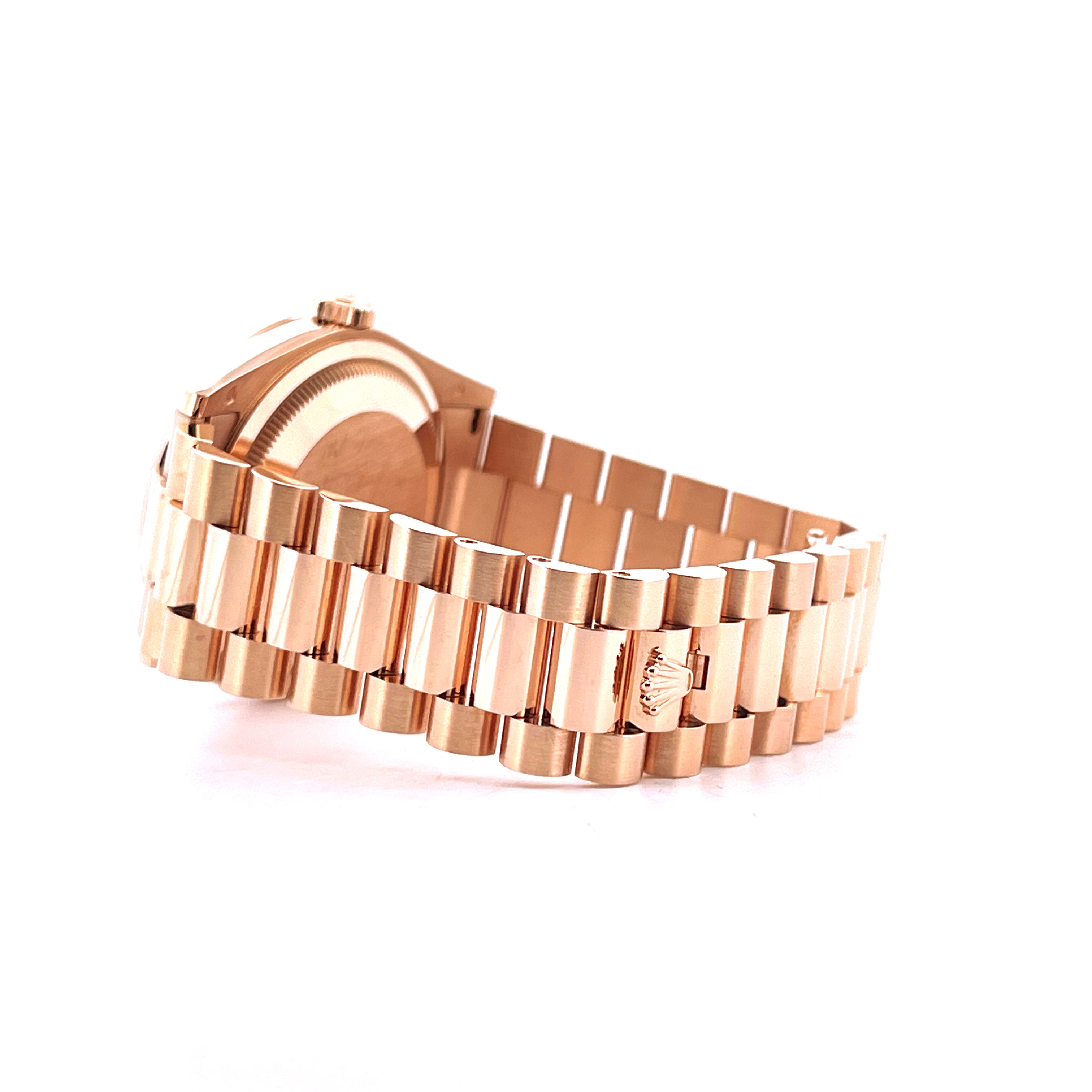 Rolex Day-Date 36 in Roségold mit Band und Schließe im Detail von der Seite