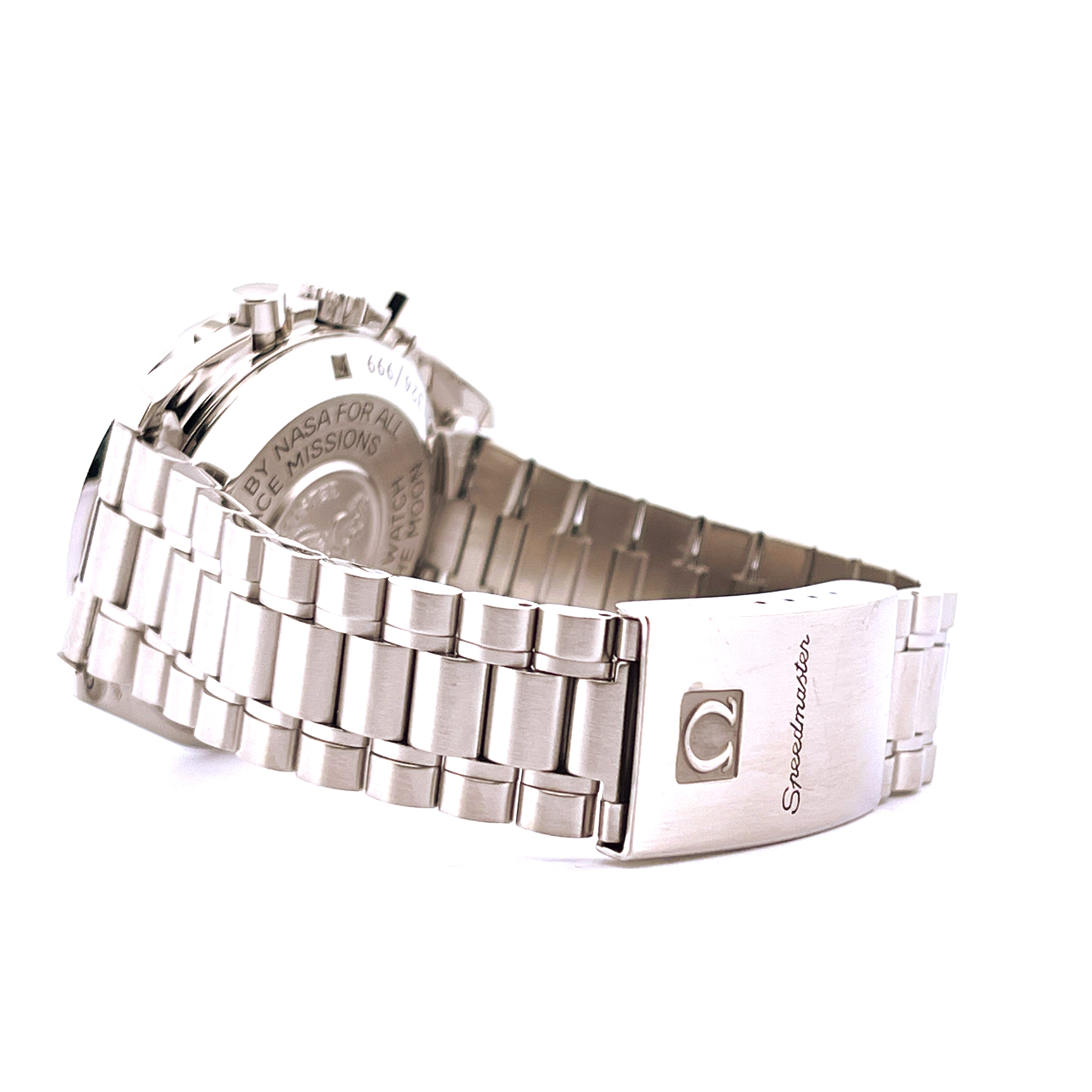 Omega Speedmaster Apollo 13, Seitenansicht eines silbernen Edelstahl-Armbands mit Schließe