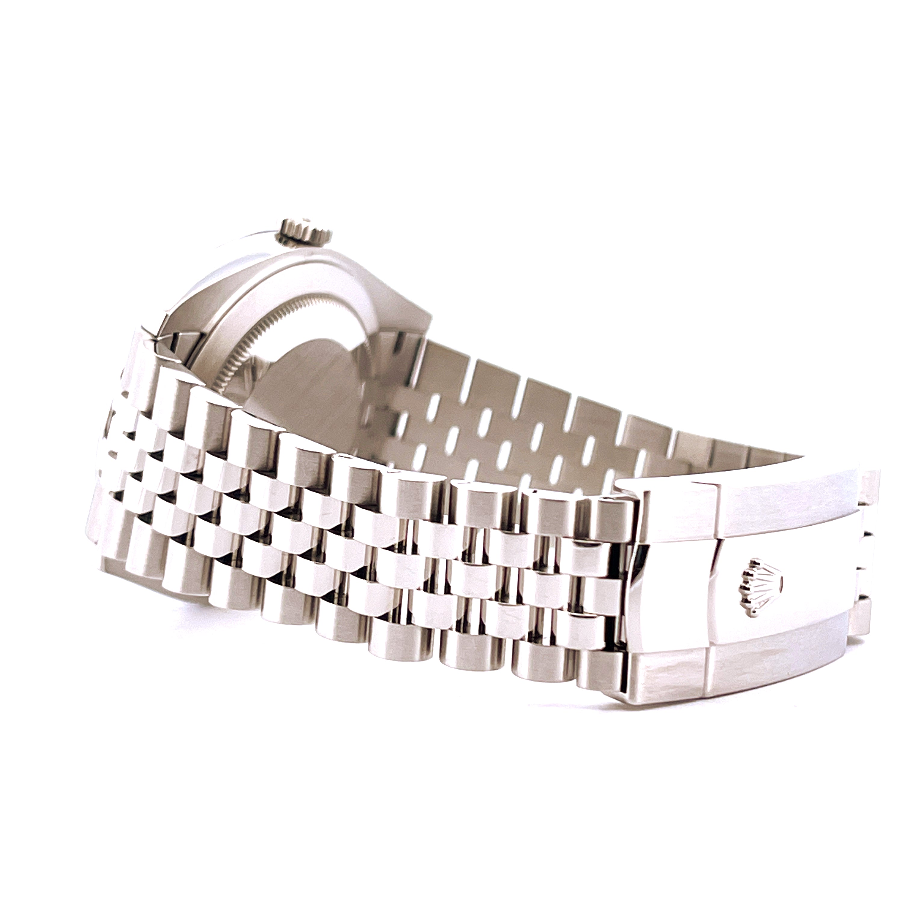 Rolex Datejust 41 Armband und Schließe in Stahl mit Kronen-Logo auf weißem Hintergrund