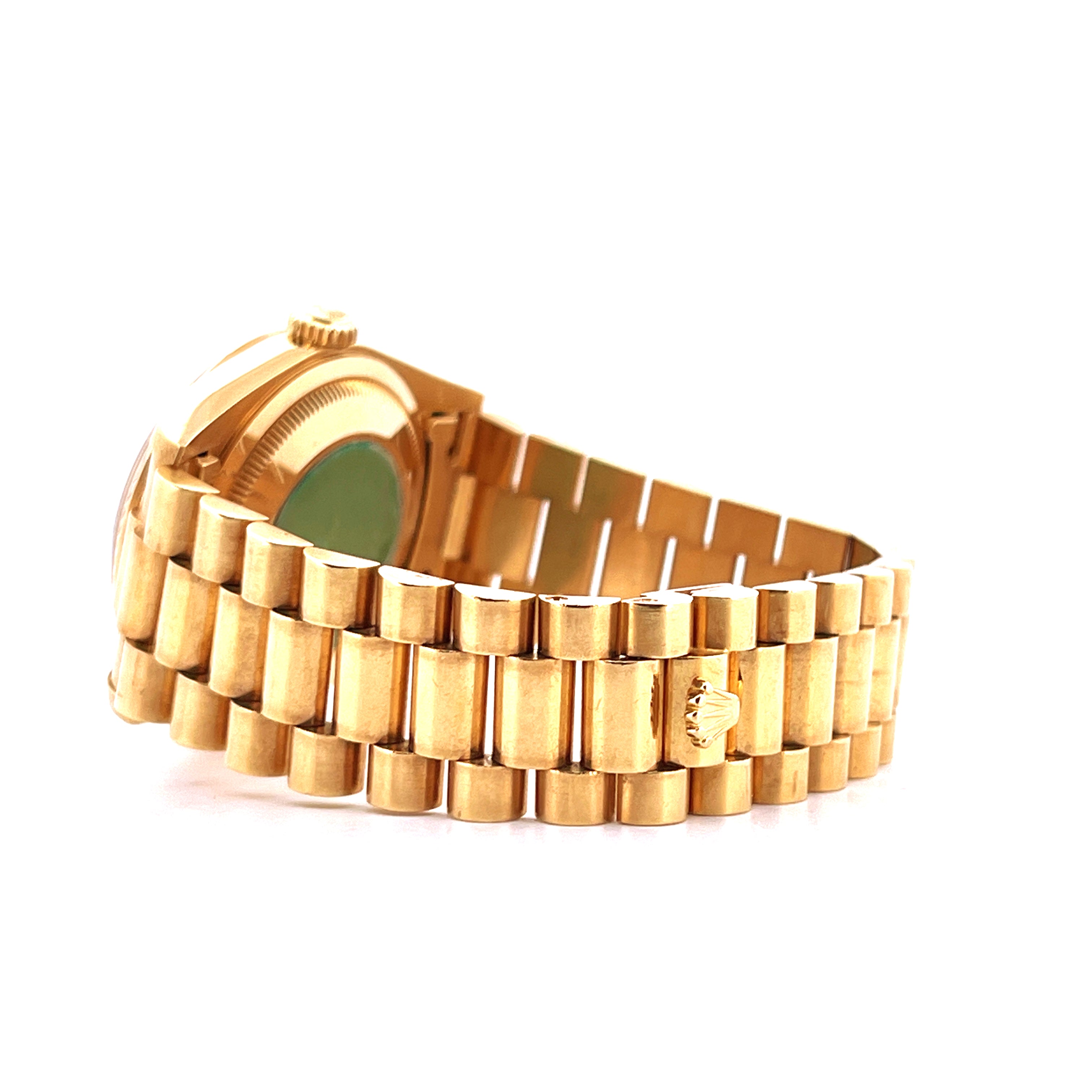 Rolex Day-Date 36 Ref 18238 Gelbgold Armband und Gehäuse im Profil auf weißem Hintergrund