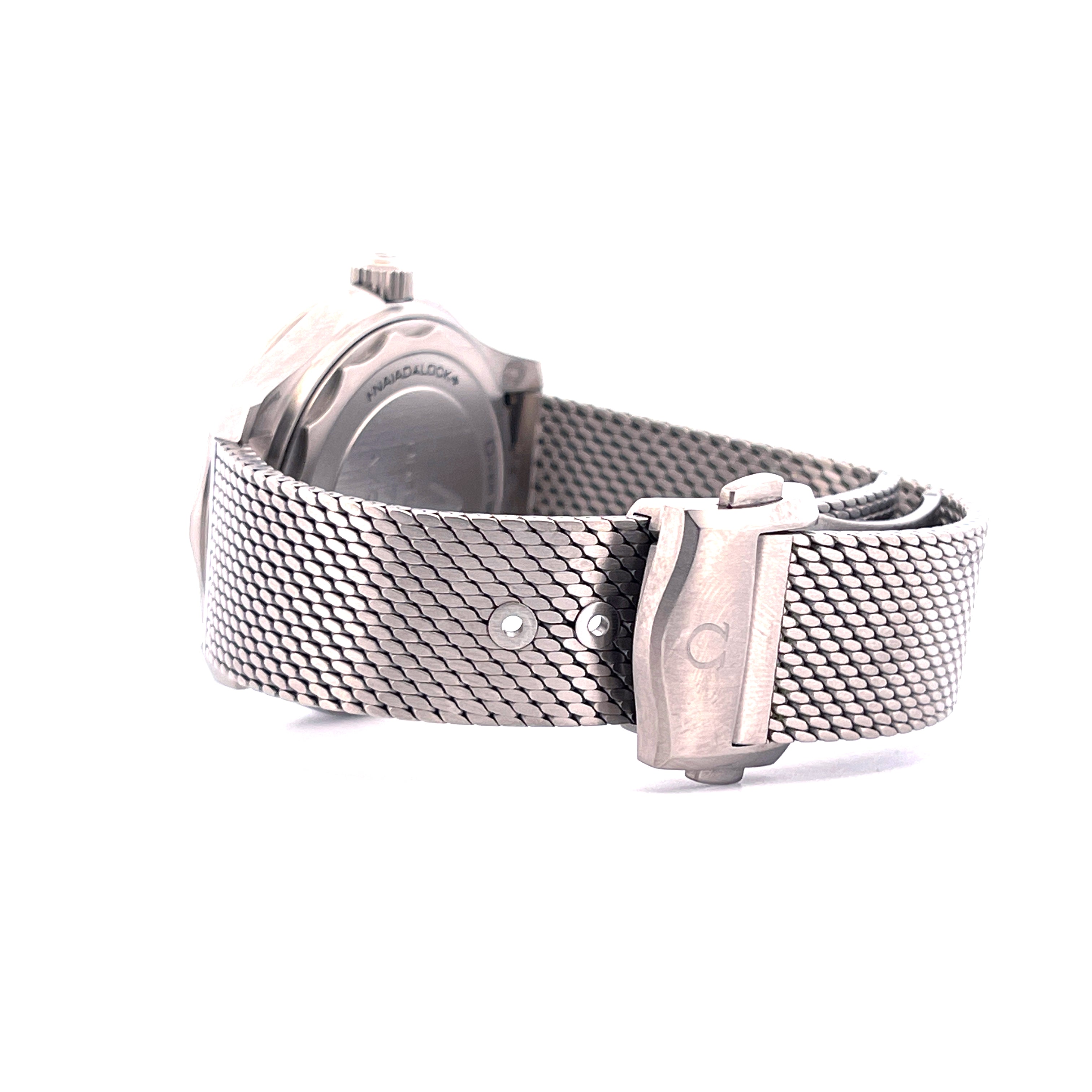 Omega Seamaster Diver 300m 007 Titan, Seitenansicht des Armbands mit Schließe