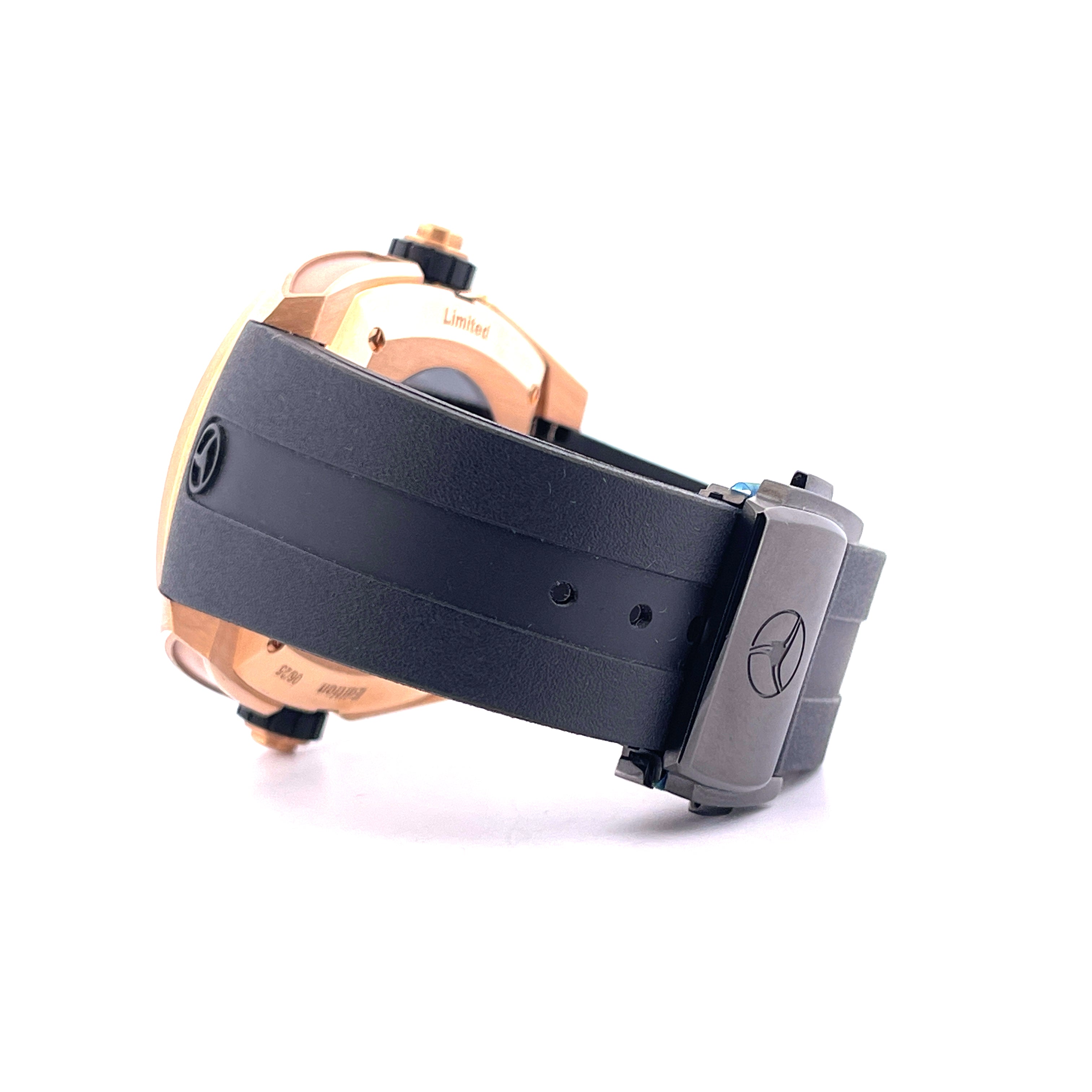 Cyrus Klepcys Chronograph Roségold mit schwarzem Kautschukband von der Seite