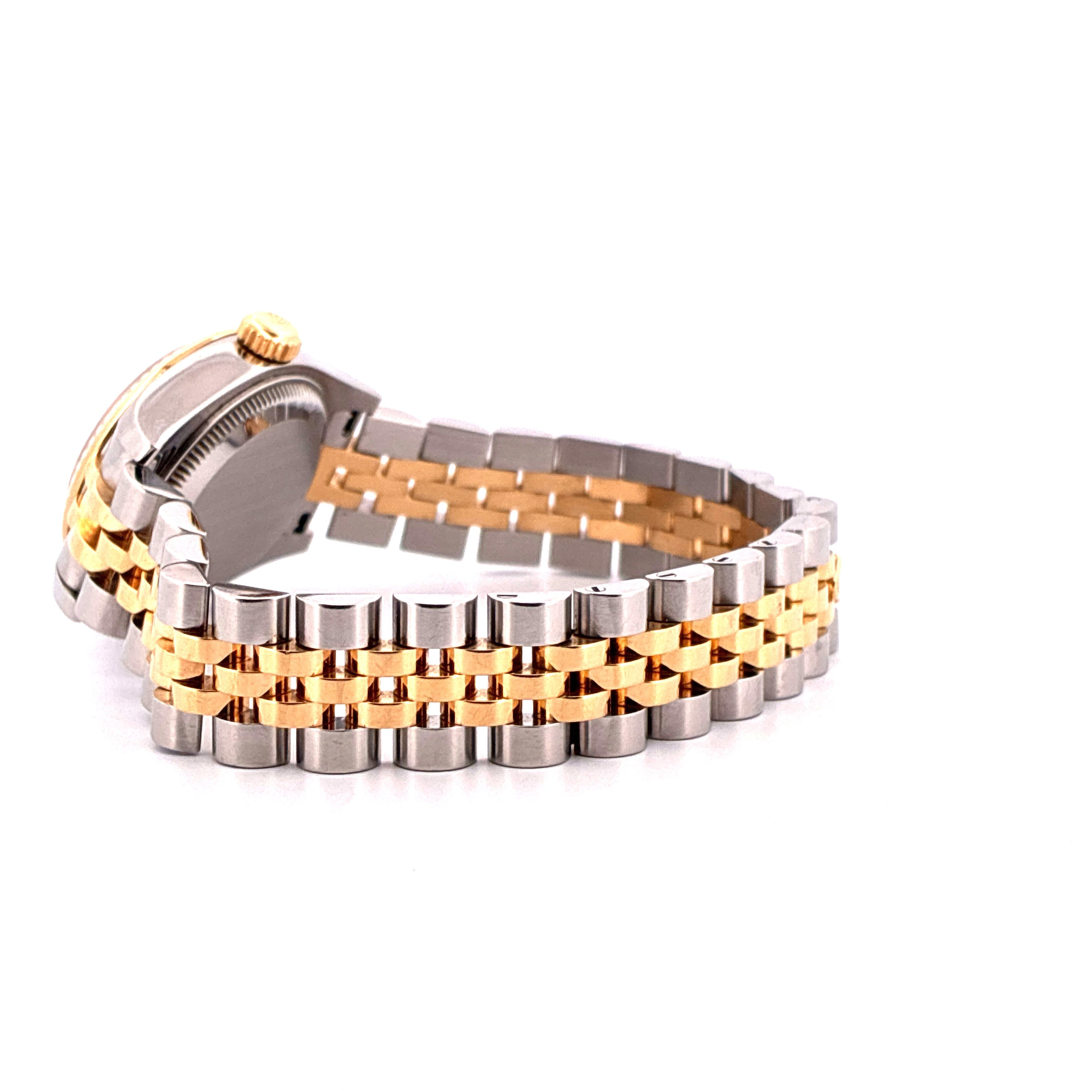 Rolex Lady-Datejust Bicolor Armband im Detail auf weißem Hintergrund
