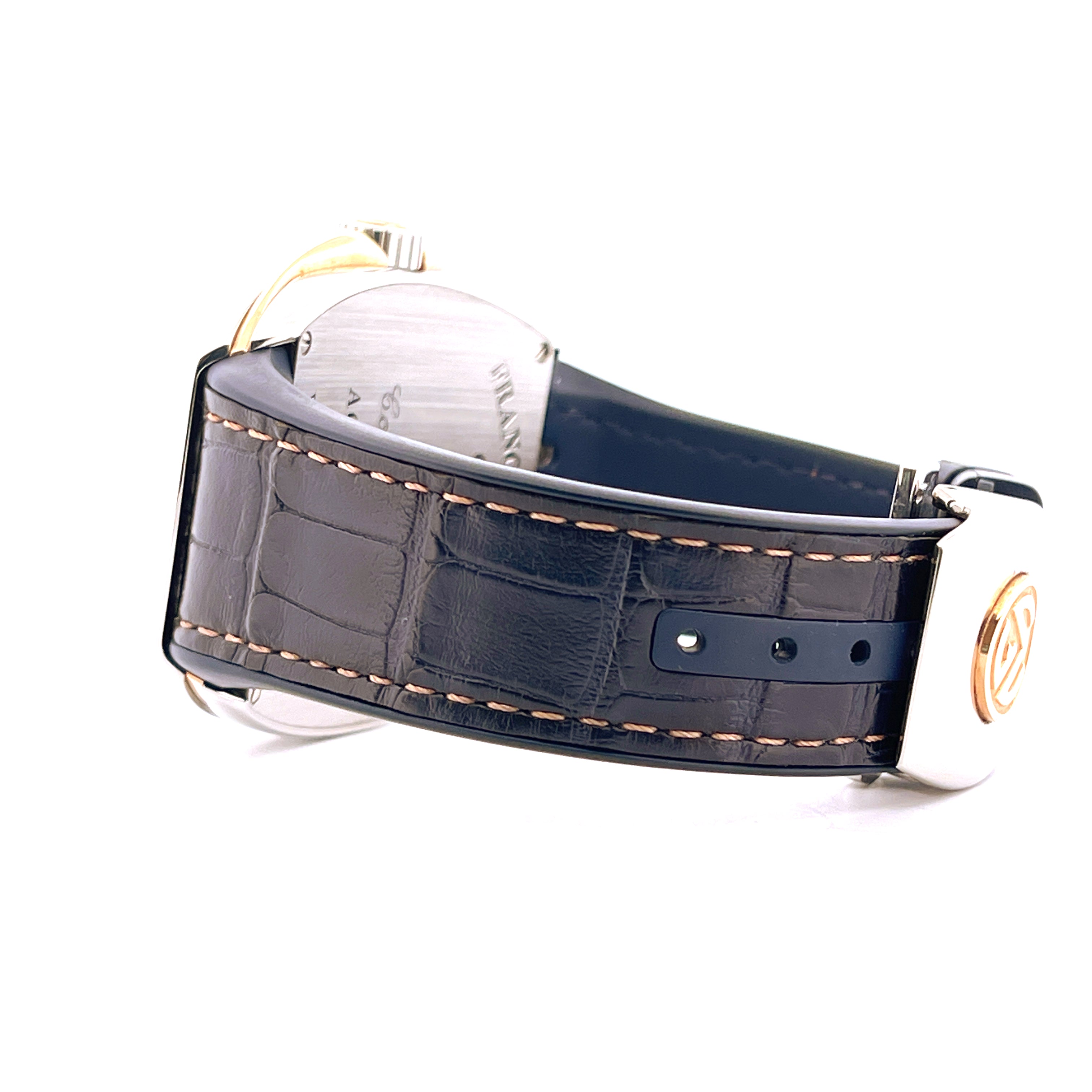 Seitenansicht eines Franck Muller Vanguard Chronographen mit dunklem Kroko-Lederarmband und Stahldetails