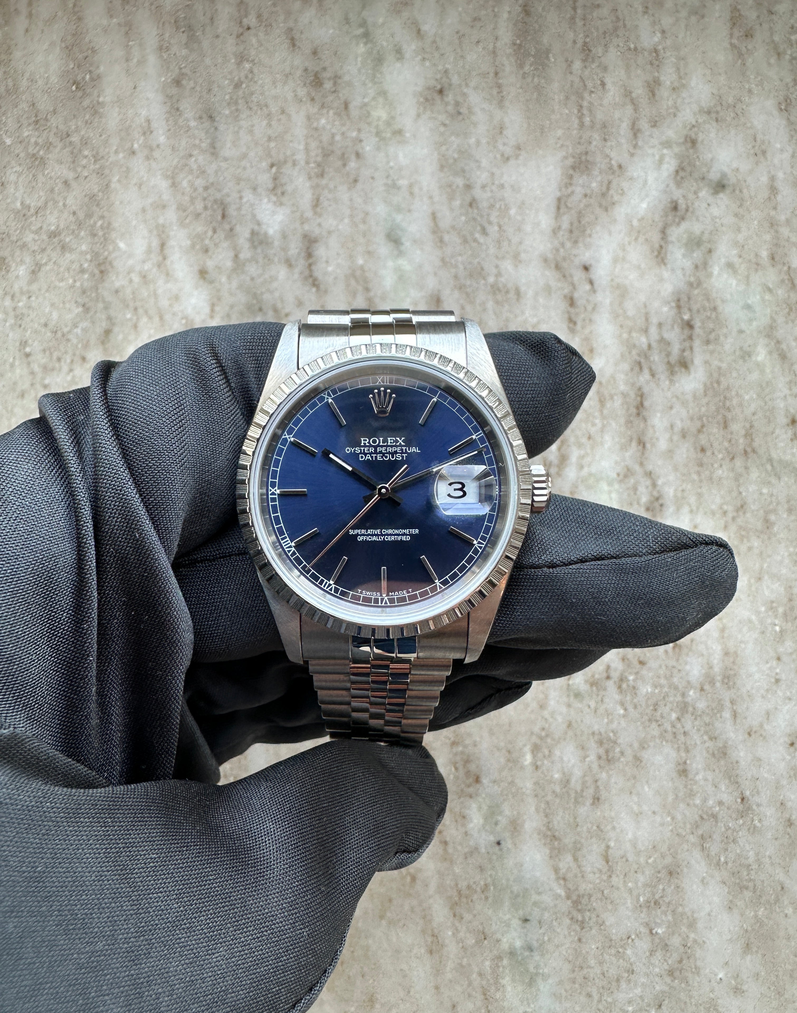 Datejust 36 Blue Dial 16220 / Rolex Wempe Service 2024 / Box and Paper / 1996
