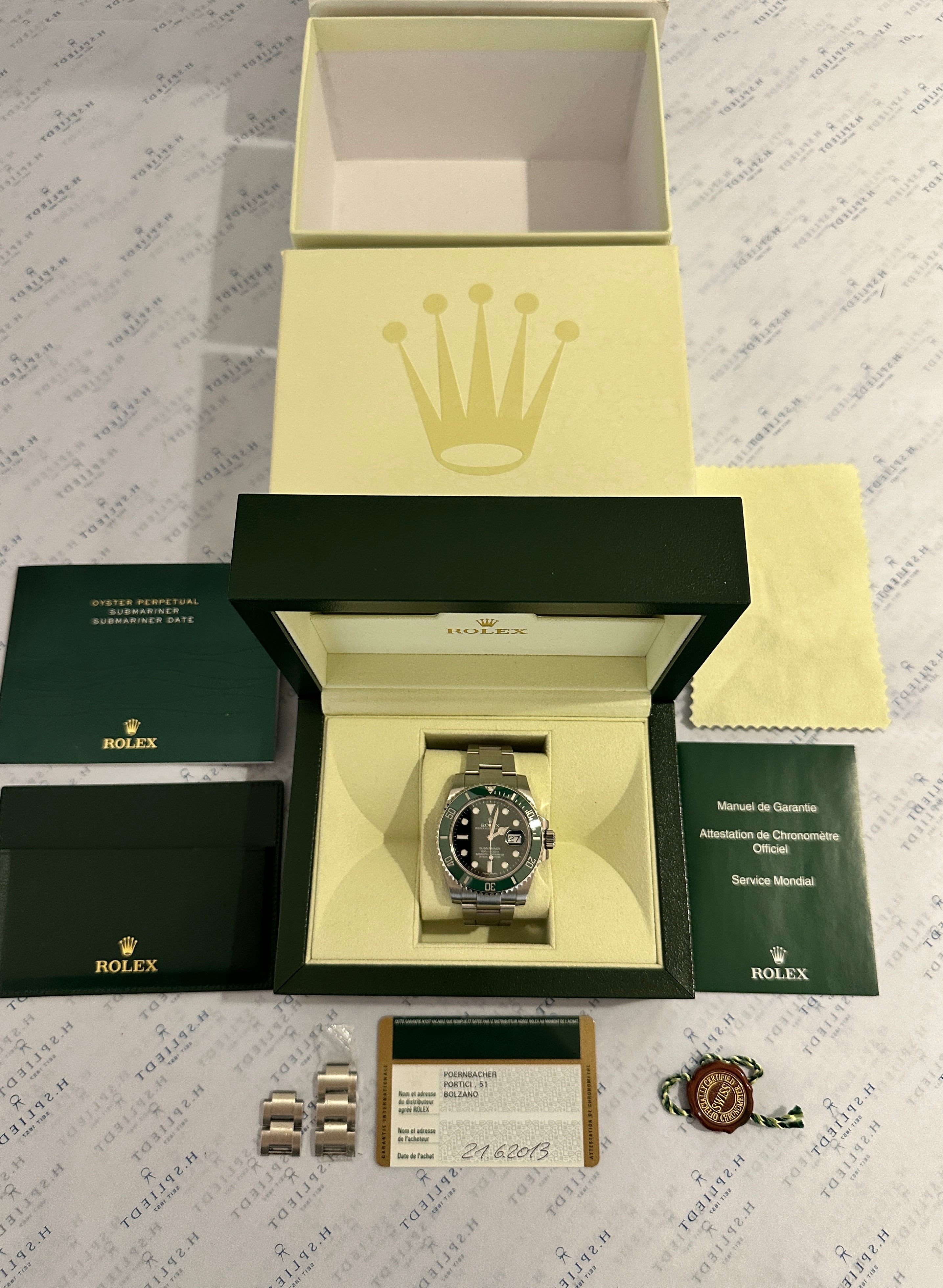 Rolex Submariner Date "Hulk" im Karton mit Papieren und Ersatzgliedern im Nahaufnahme