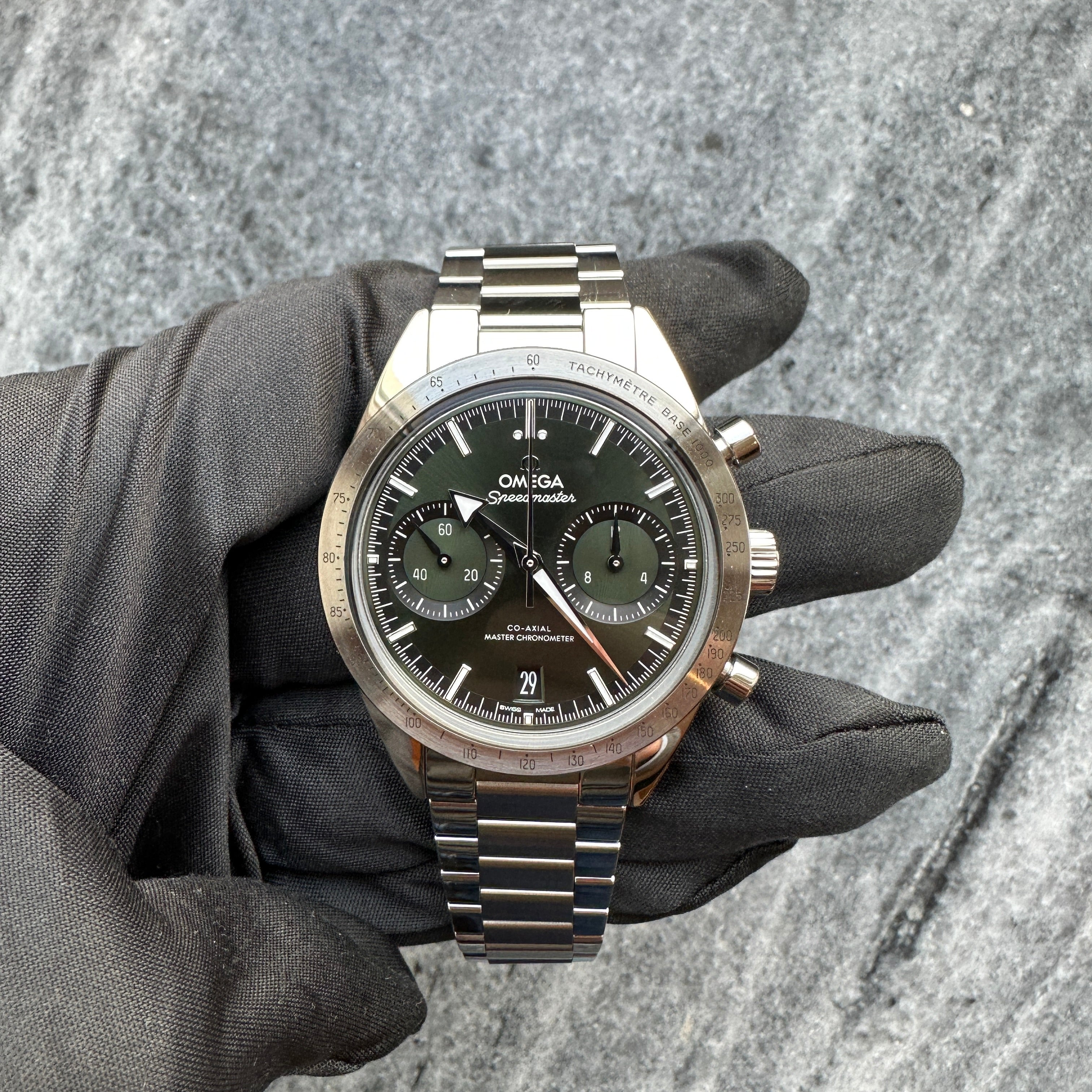 Speedmaster 57 Chronograph Green Dial / like new / 2026