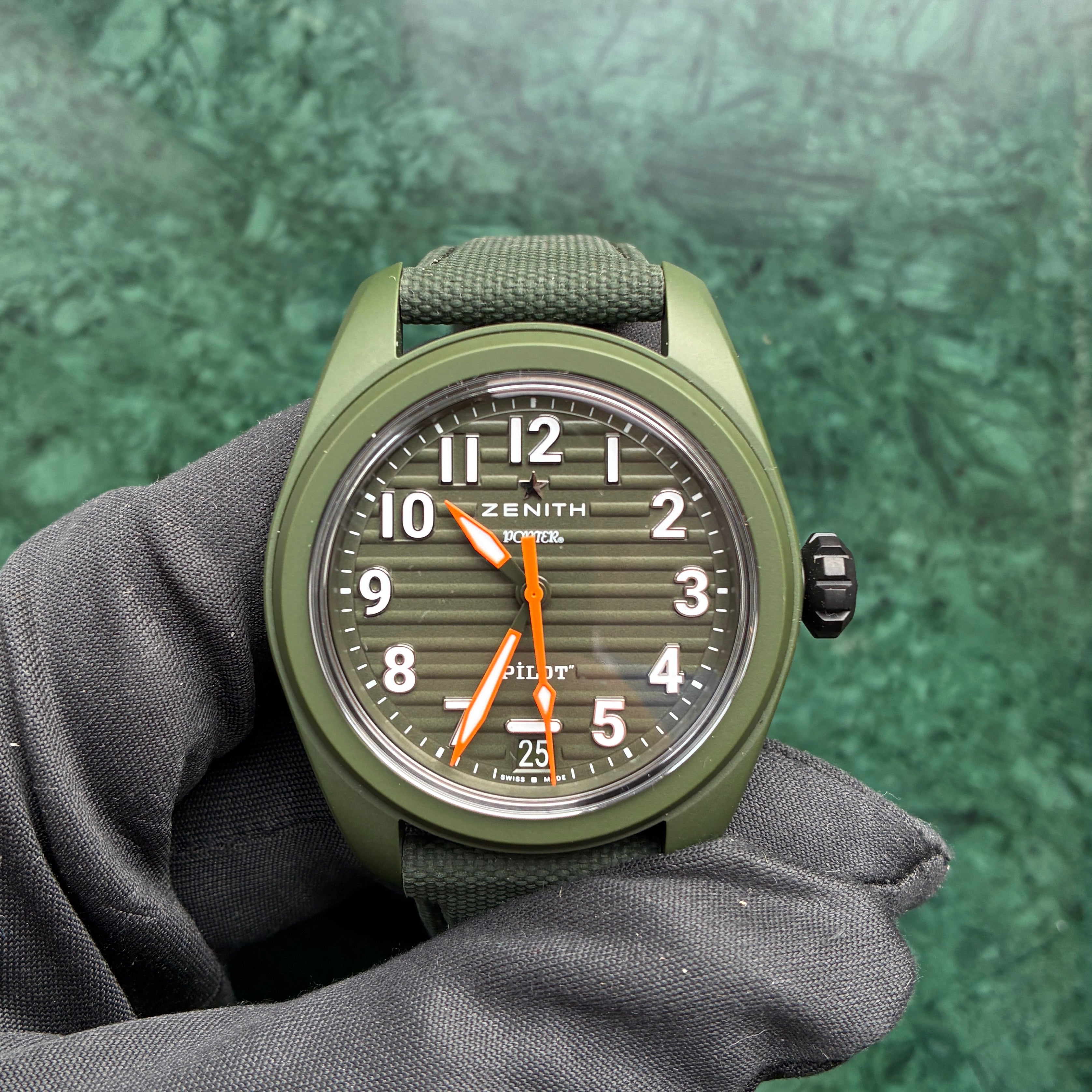 Zenith Pilot Central Automatic Porter Pilot Edition / Green Strap / Limited Edition 500 / Full-Set / Like New