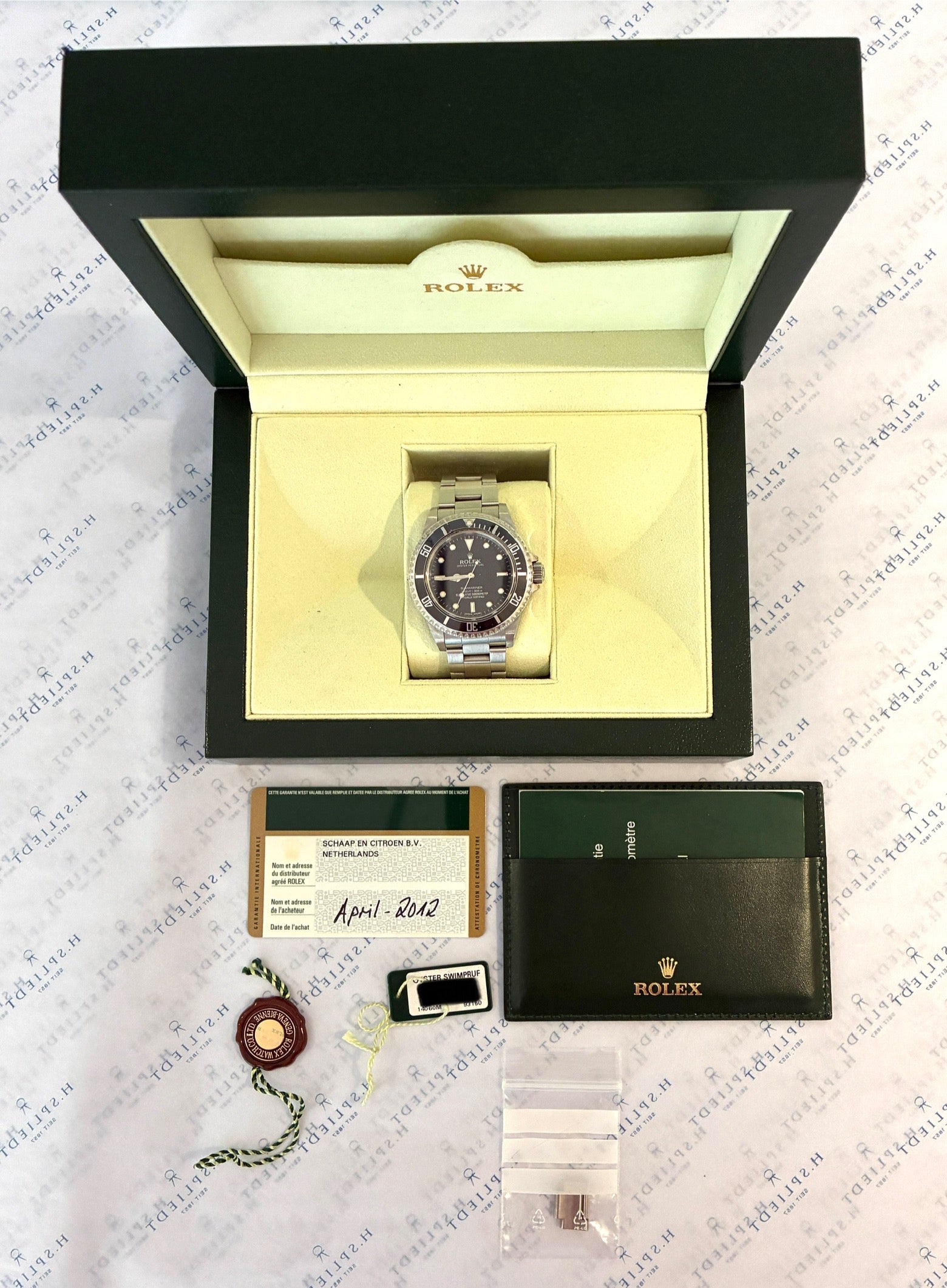 Rolex Submariner 14060M No Date von 2012 im originalen Etui mit Papieren und Siegel