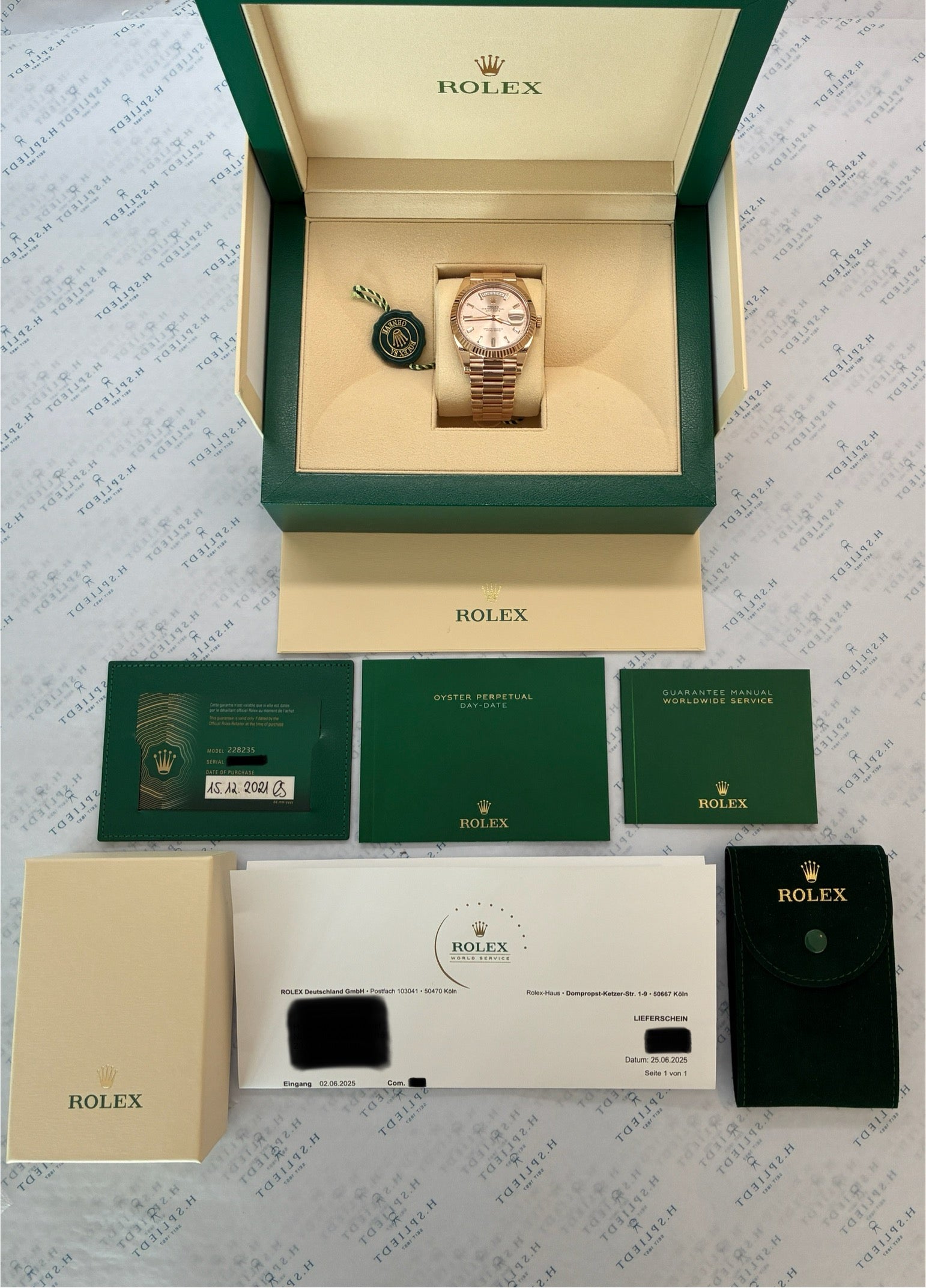 Rolex Day-Date 40 Roségold im Full-Set mit Originalverpackung und Service-Nachweis von 2025