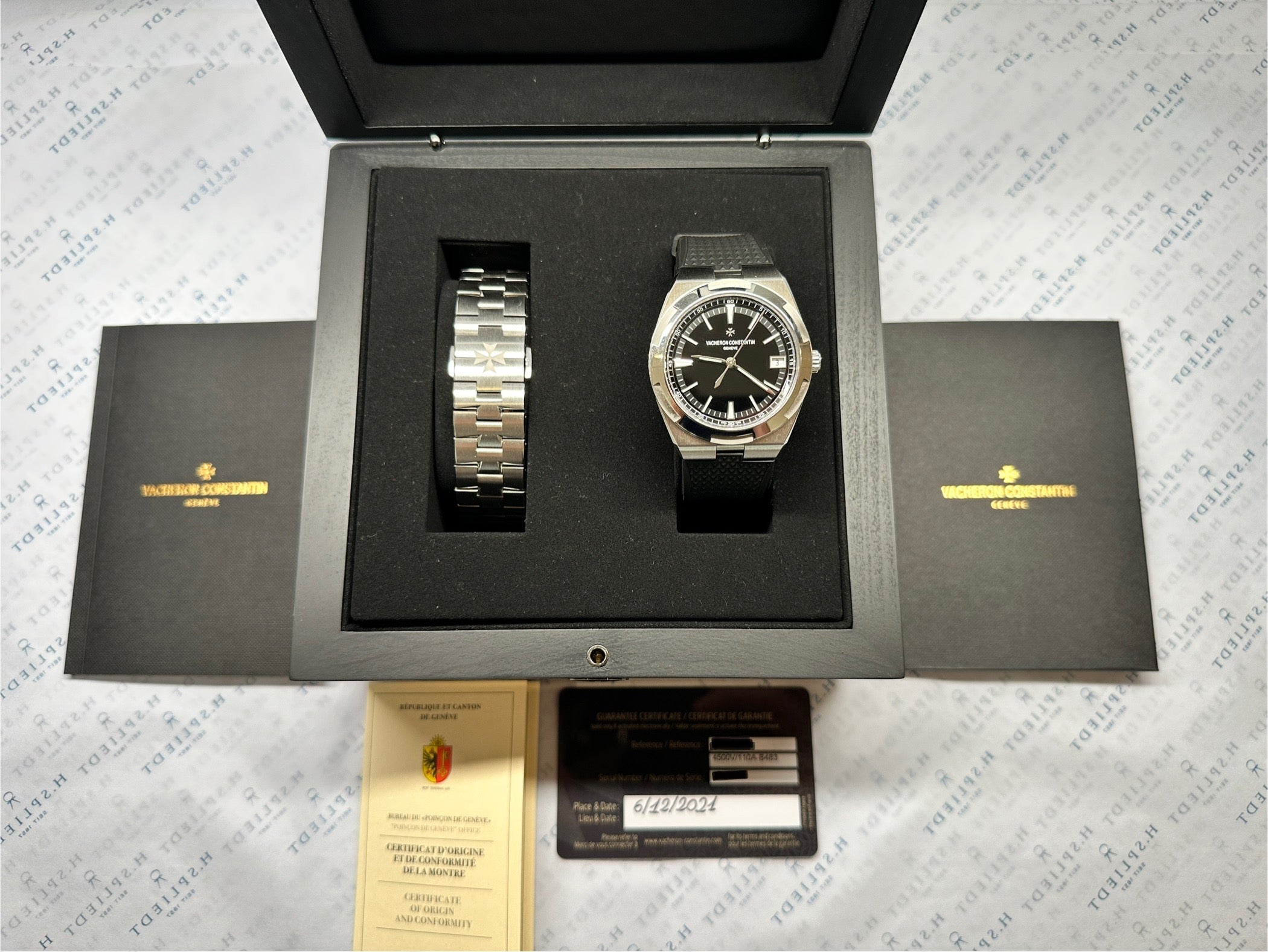 Vacheron Constantin Overseas Stahl 41 mm Automatik im geöffneten Karton mit Dokumenten