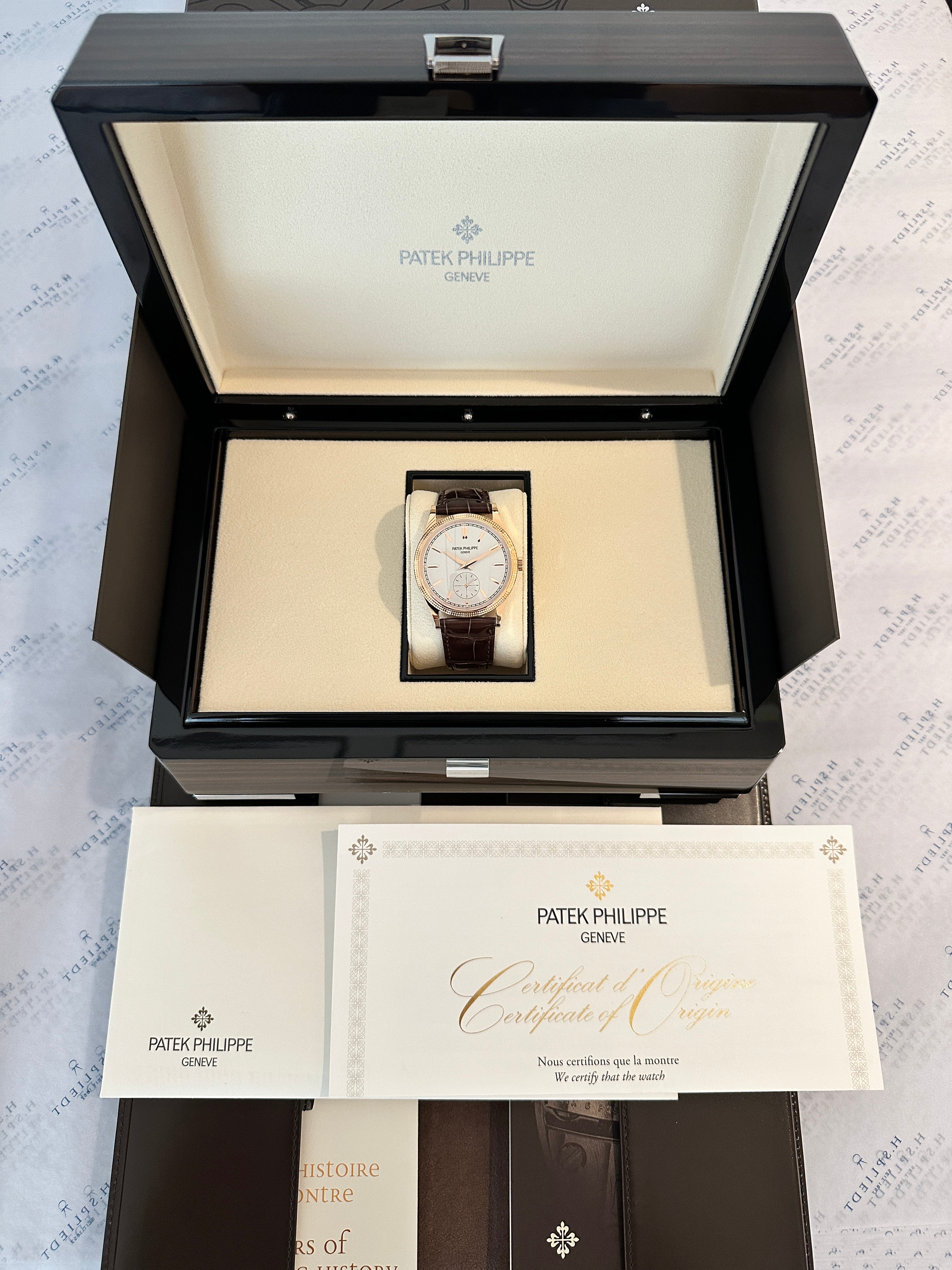 Patek Philippe Calatrava 6119R-001 in der Originalbox mit Echtheitszertifikat