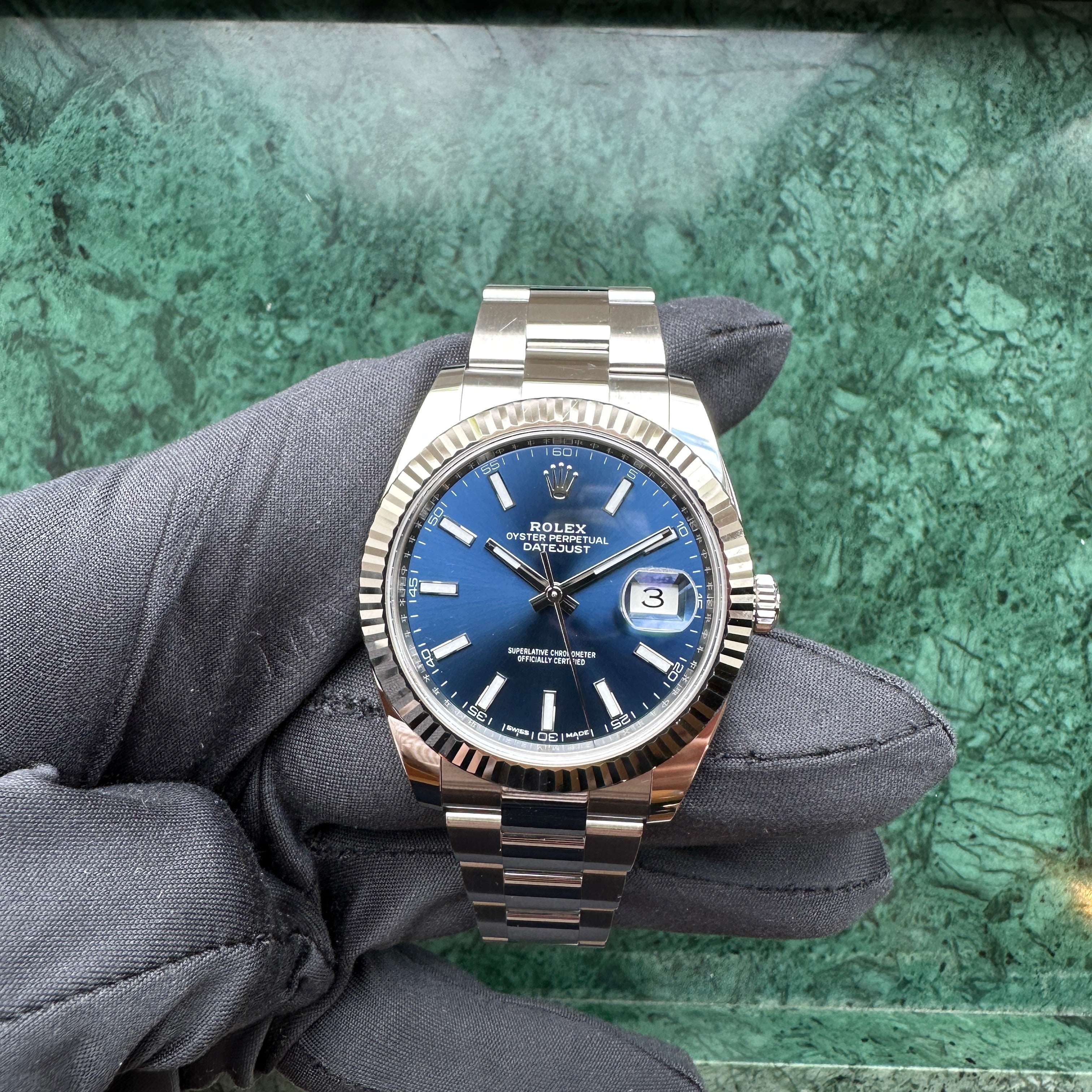 Datejust 41 Blue Dial Jubilee Whitegold Bezel / Box and Papers / 126334 / Very Good Condition / 2022