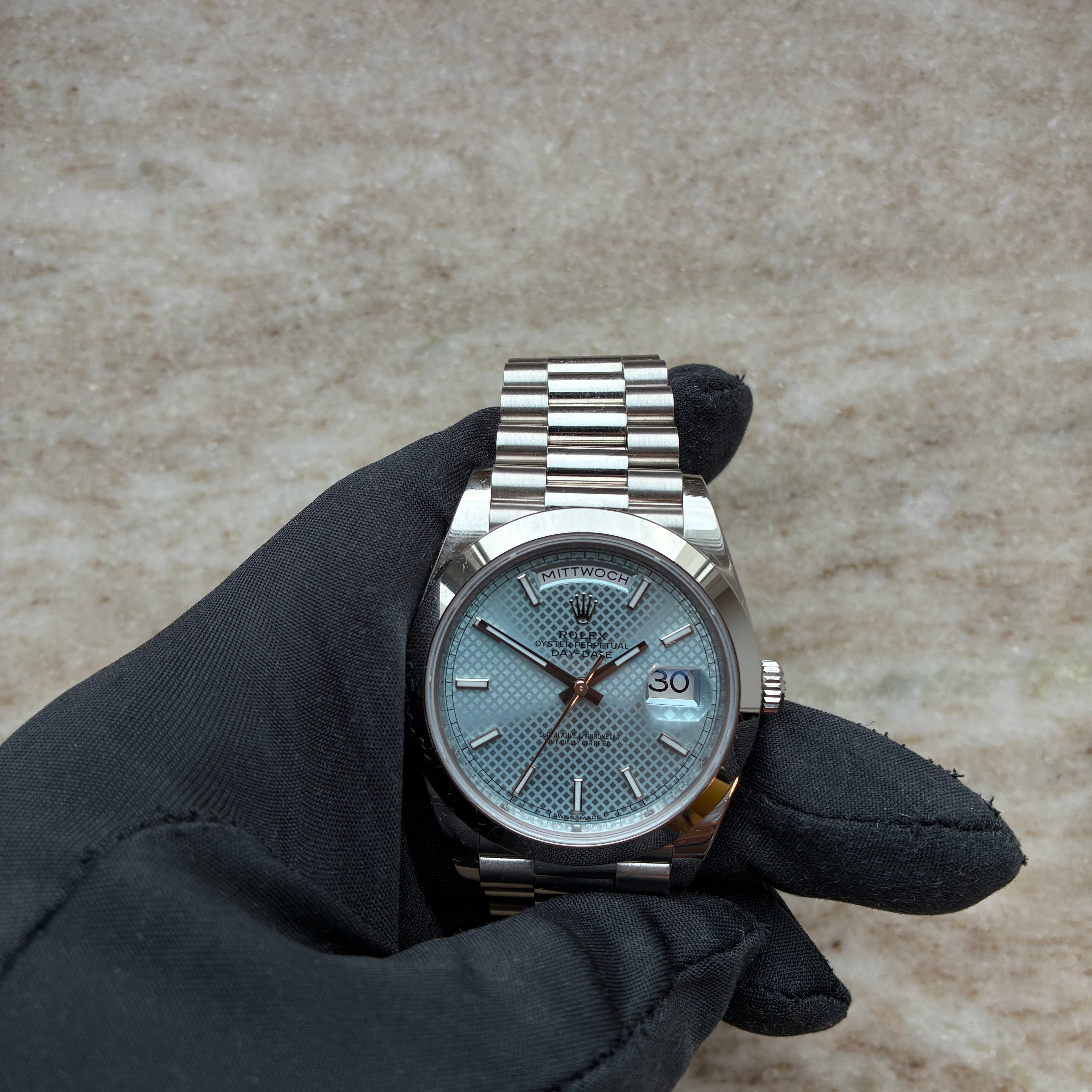 Day-Date / Ice Blue Dial / Waffle / Platinum / Link Adjustment / Full-Set / 2019
