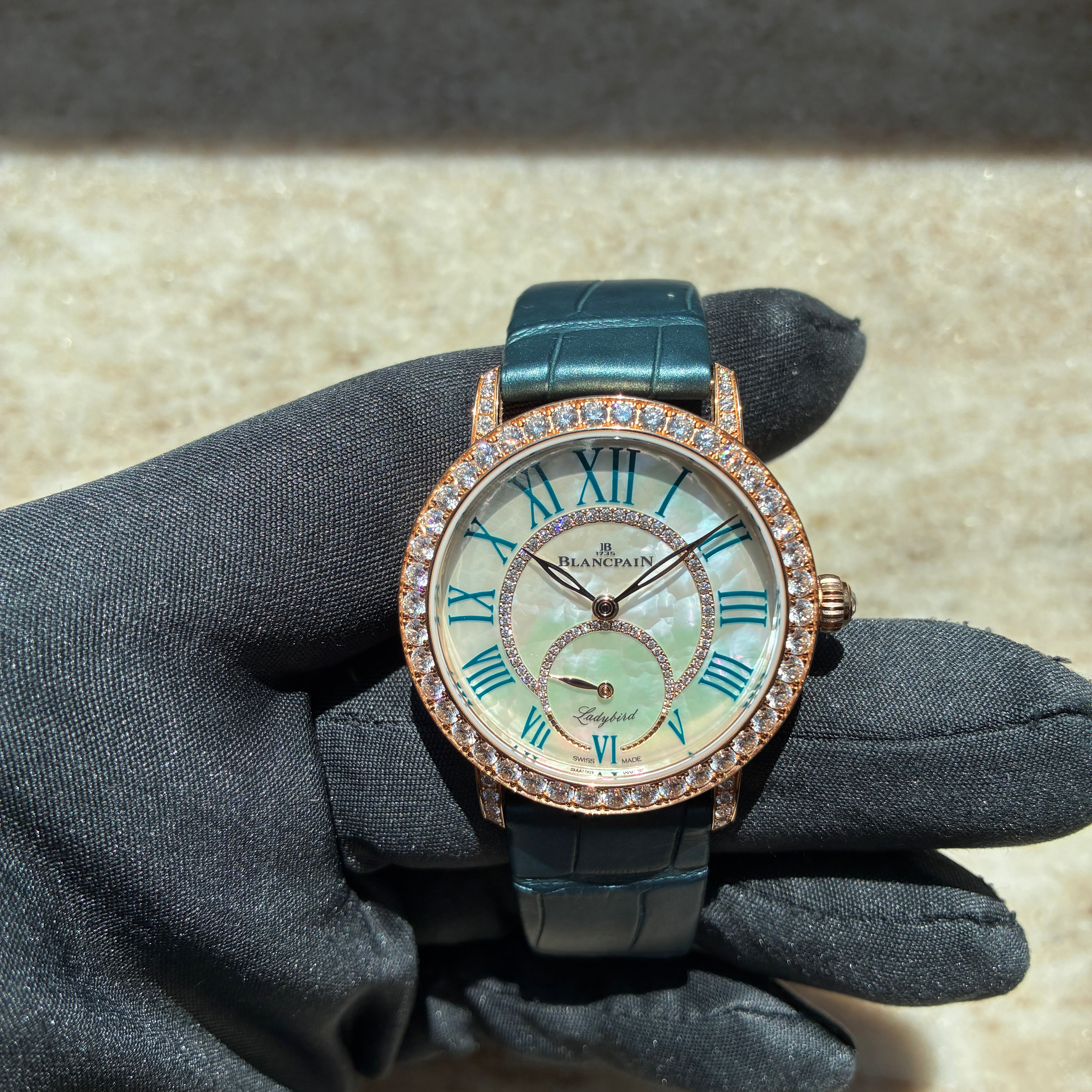 Ladybird Colors / Like New / Roségold / MOP Dial / Full-Set / 2025