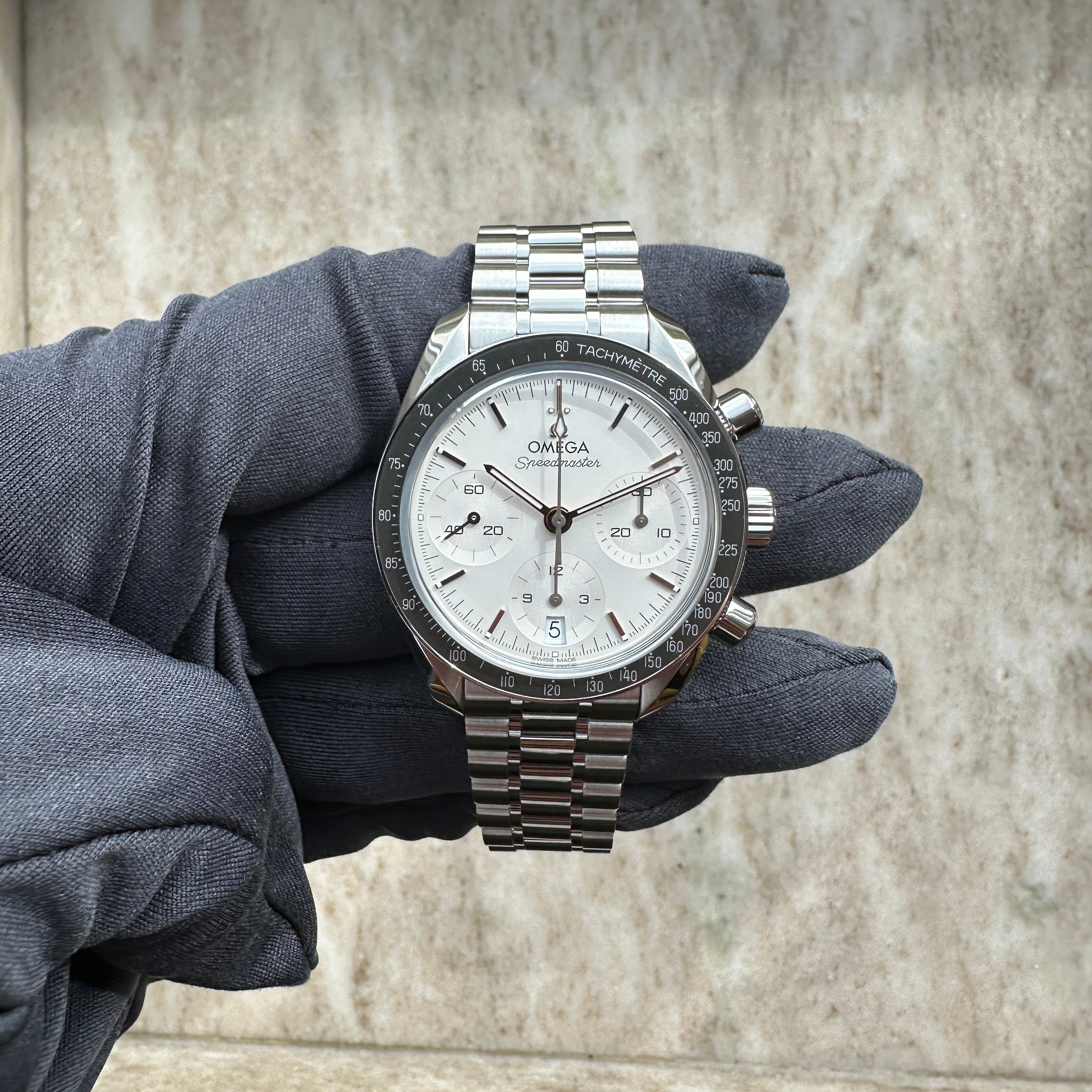 Speedmaster 38 Silver Dial / like new / 2026