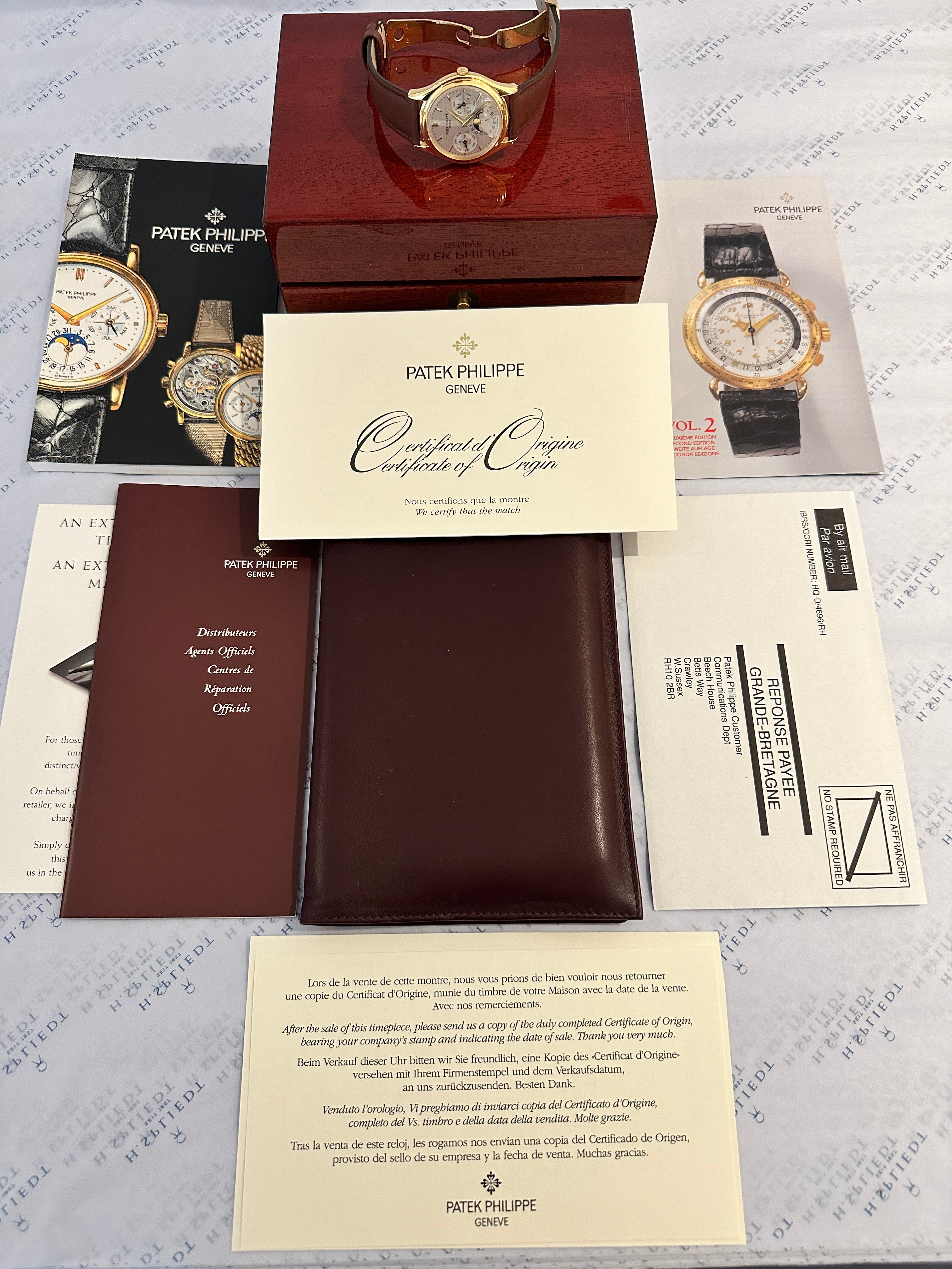 Patek Philippe Perpetual Calendar 3940J-017 Gelbgold mit braunem Lederarmband in Holzkiste mit Zertifikat