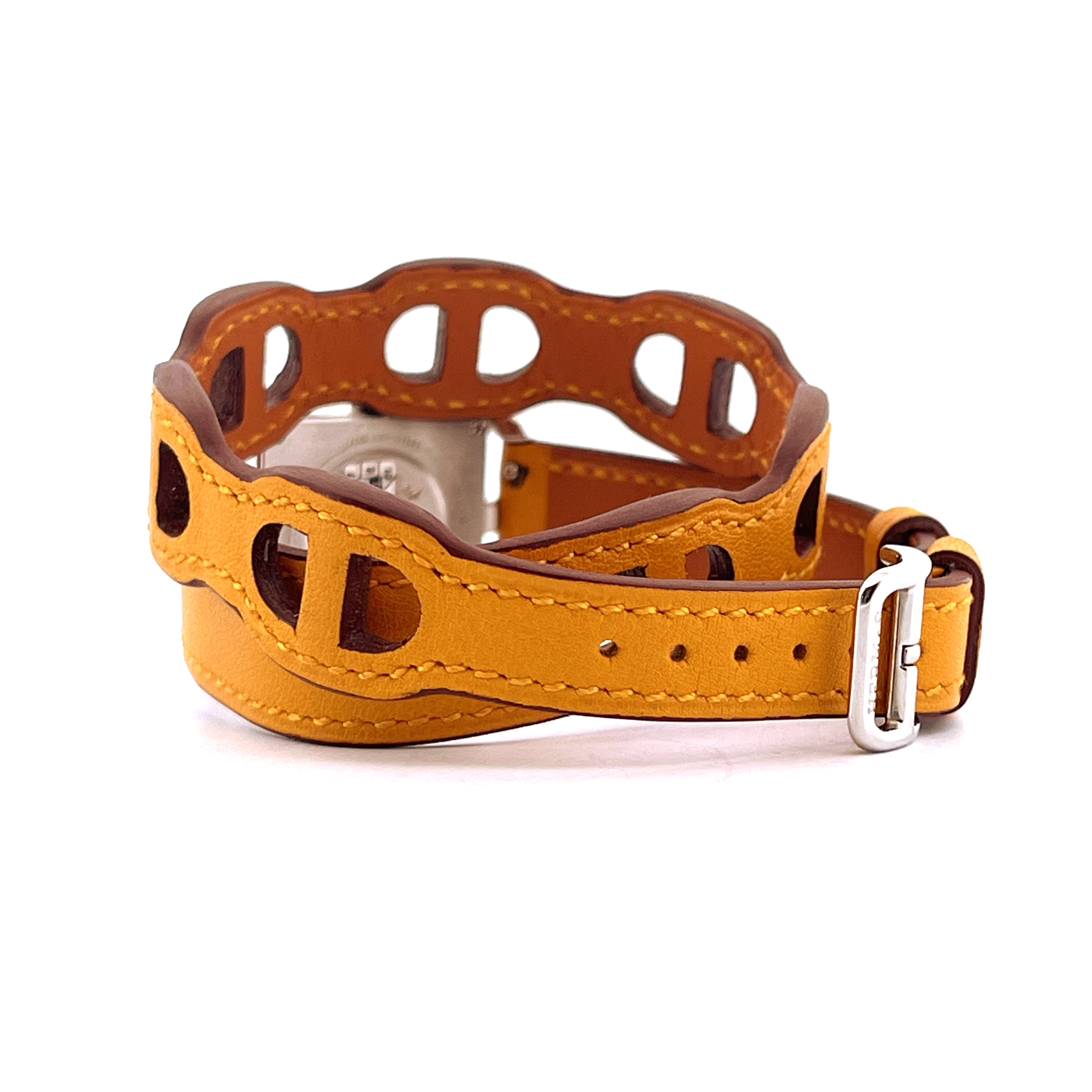Hermès Cape Cod Uhr mit gelbem Lederarmband und silberner Schließe von der Seite, ungetragen