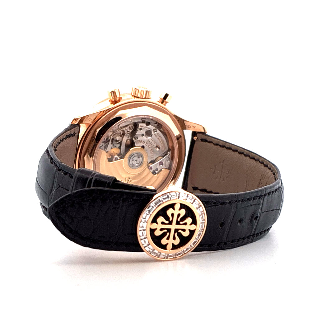 Patek Philippe Jahreskalender 5961R-010 Roségold mit schwarzem Lederarmband und sichtbarem Automatikwerk