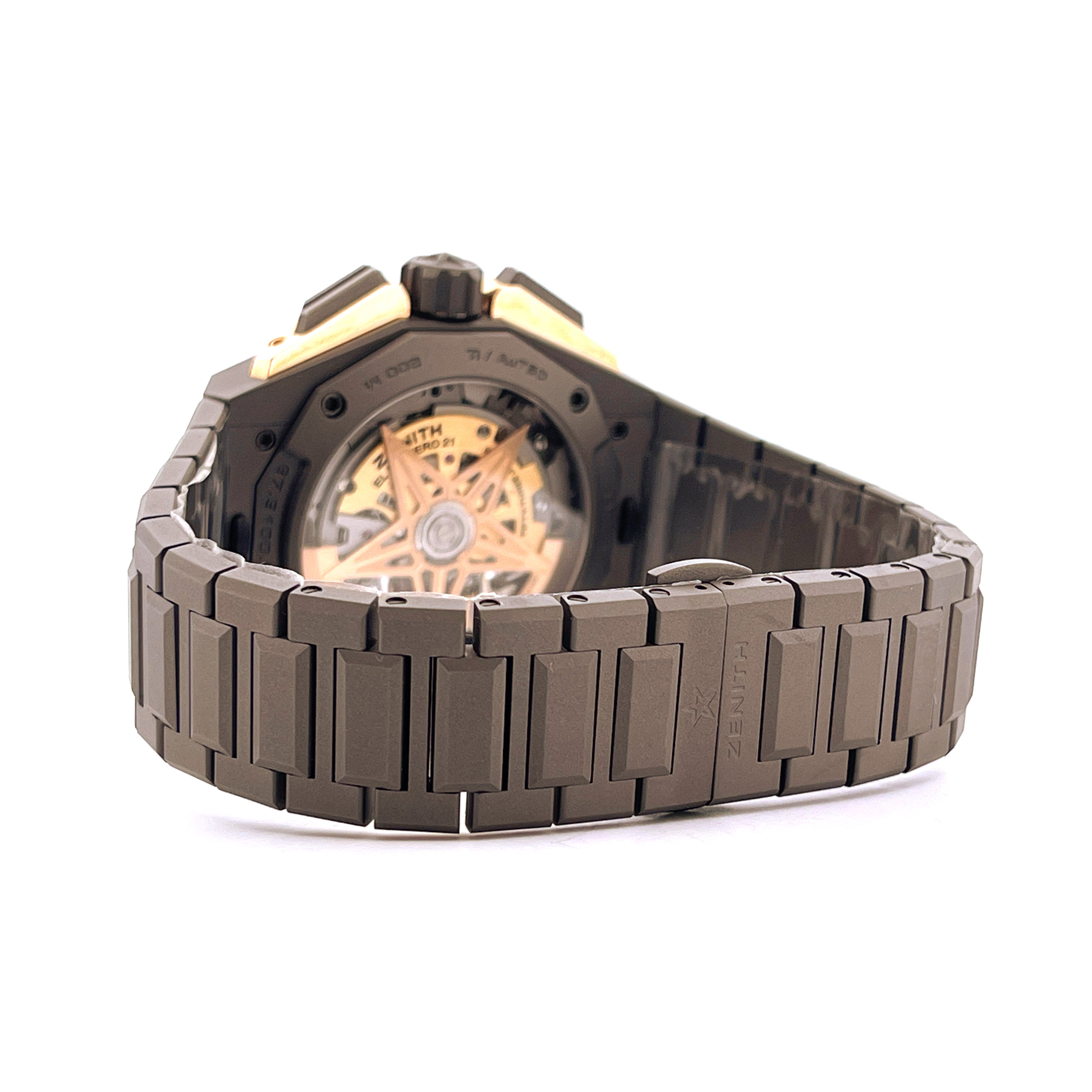Zenith Defy Extreme Titan Roségold: Detailansicht des Gehäusebodens und Armbands