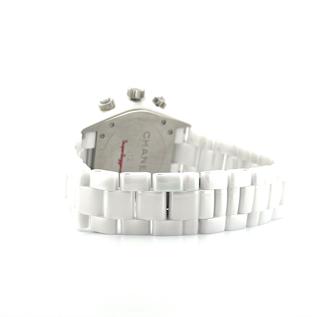 Chanel J12 Superleggera Chronograph Keramik weiß Rückseite und Armband im Detail