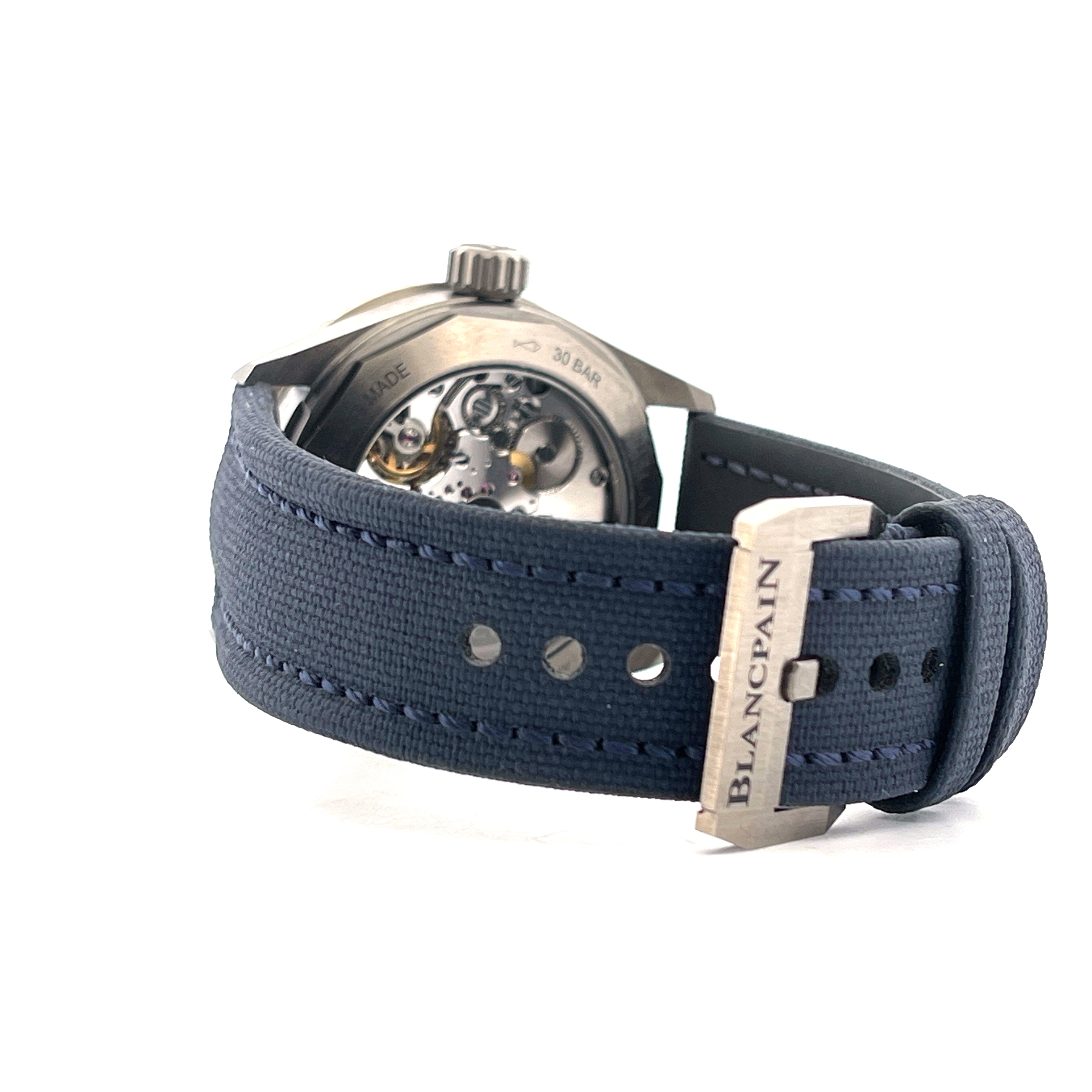 Blancpain Fifty Fathoms Bathyscaphe Ceramic Blue Rückansicht mit blauem Canvas-Armband und Titanschließe