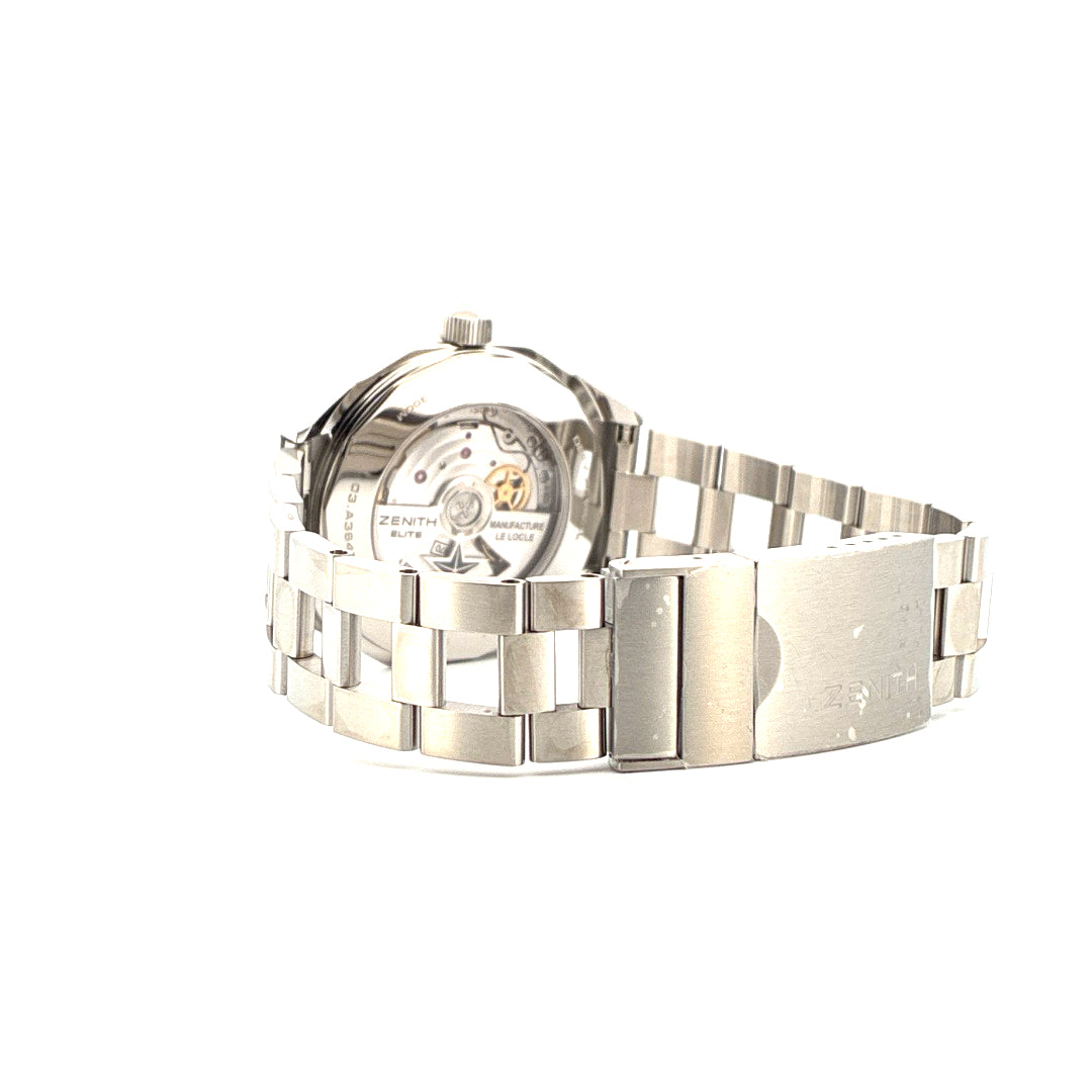 Rückansicht einer Zenith Defy Revival A3691 37mm mit Automatikwerk und Edelstahldrehverschluss