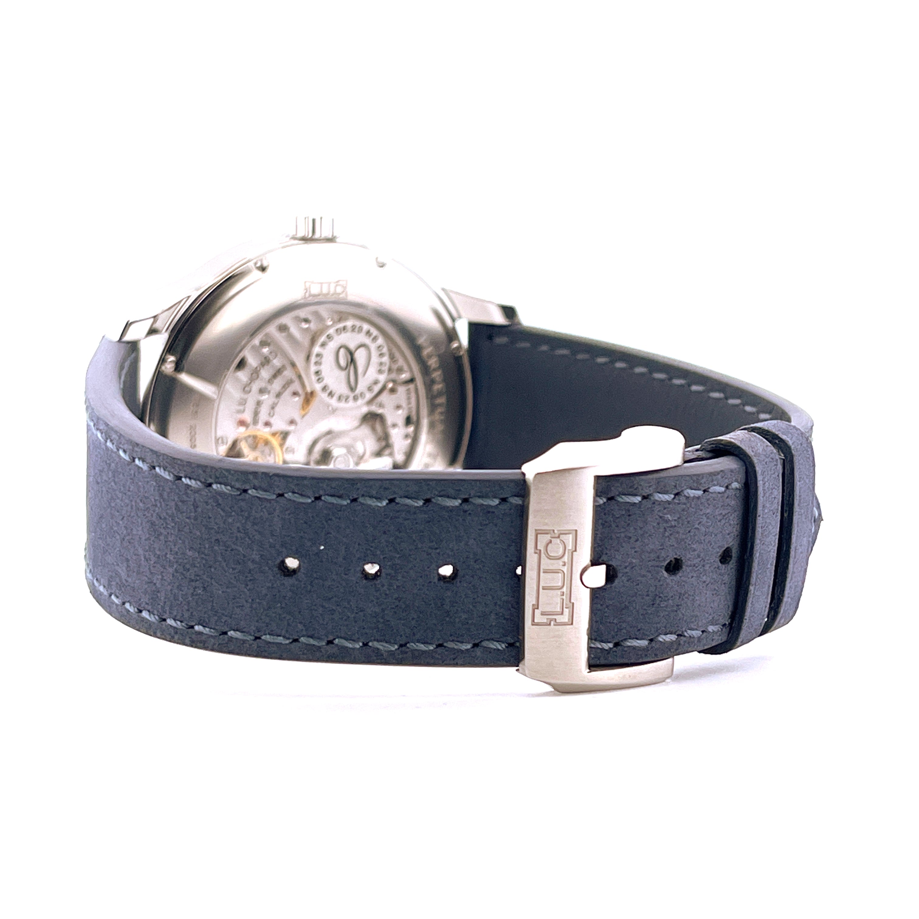 Chopard L.U.C. Perpetual Twin 43mm Rückseite mit silberner Schließe und grauem Lederarmband