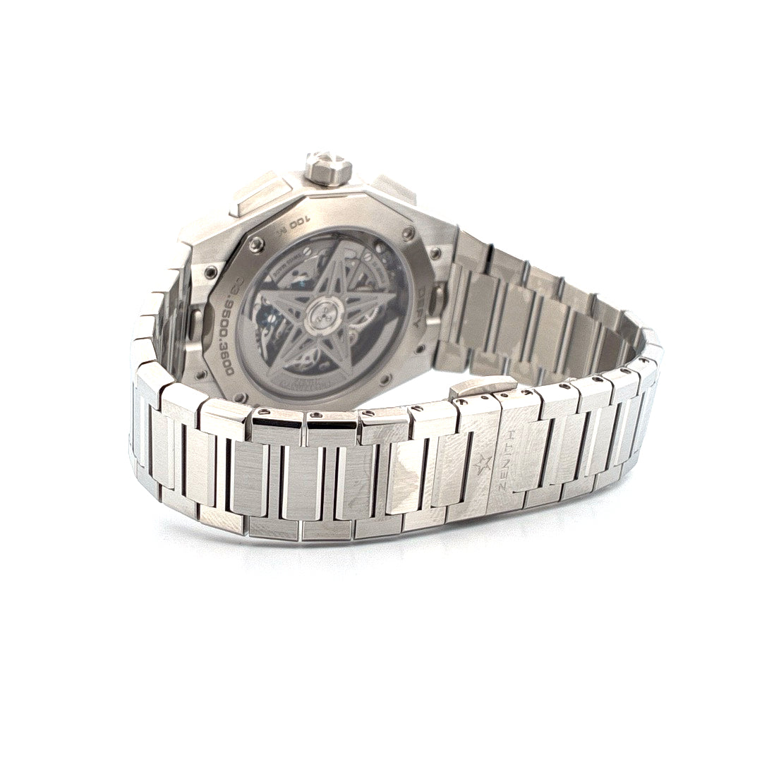 Zenith Defy Skyline Chronograph von hinten mit sternförmigem Glasboden und Edelstahlband