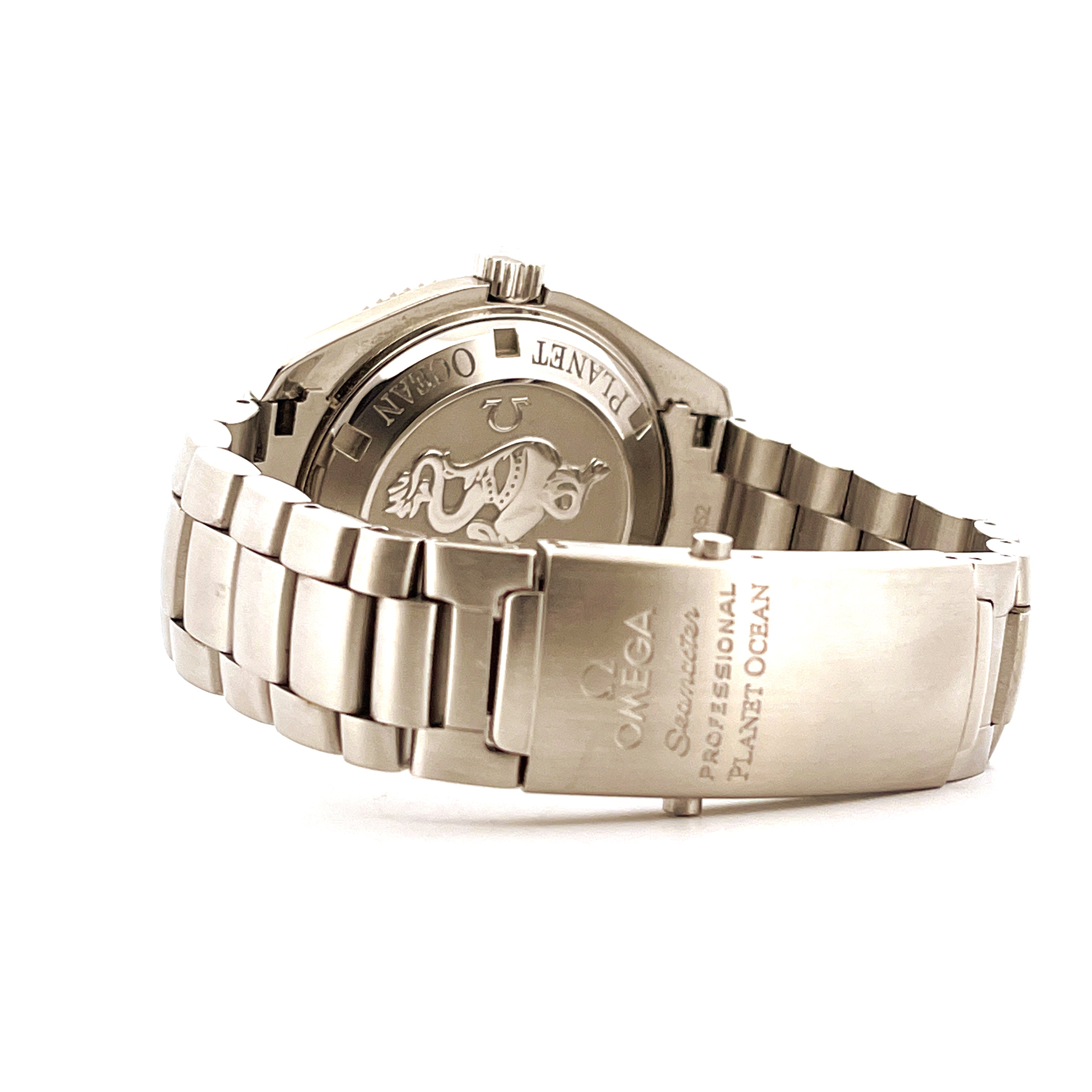 Omega Seamaster Planet Ocean Rückseite mit Armband und Schließe aus Edelstahl