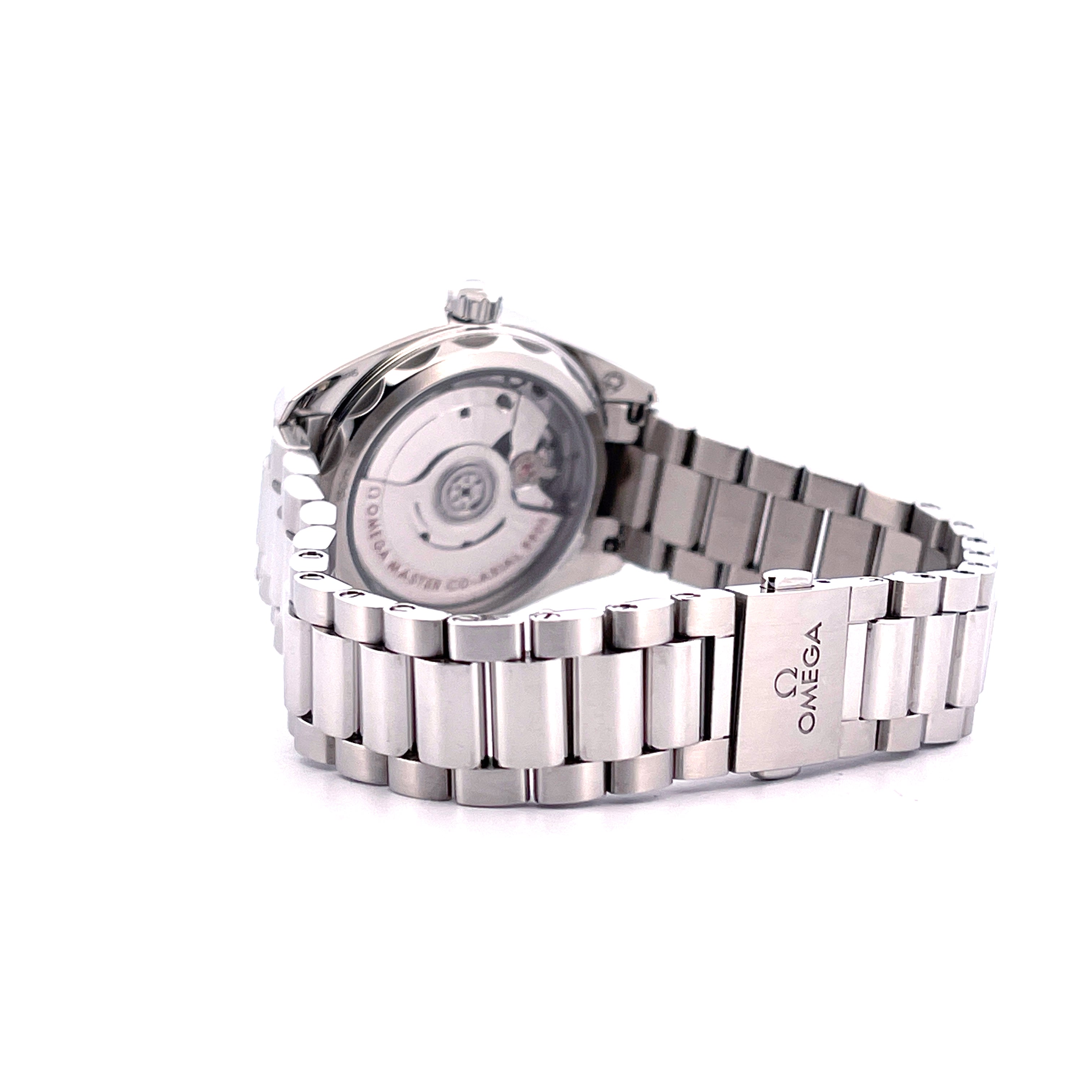 Omega Seamaster Aqua Terra 150M Stahl Armband mit Schliesse und Sichtboden Rückseite mit sichtbarem Uhrwerk auf weissem Hintergrund