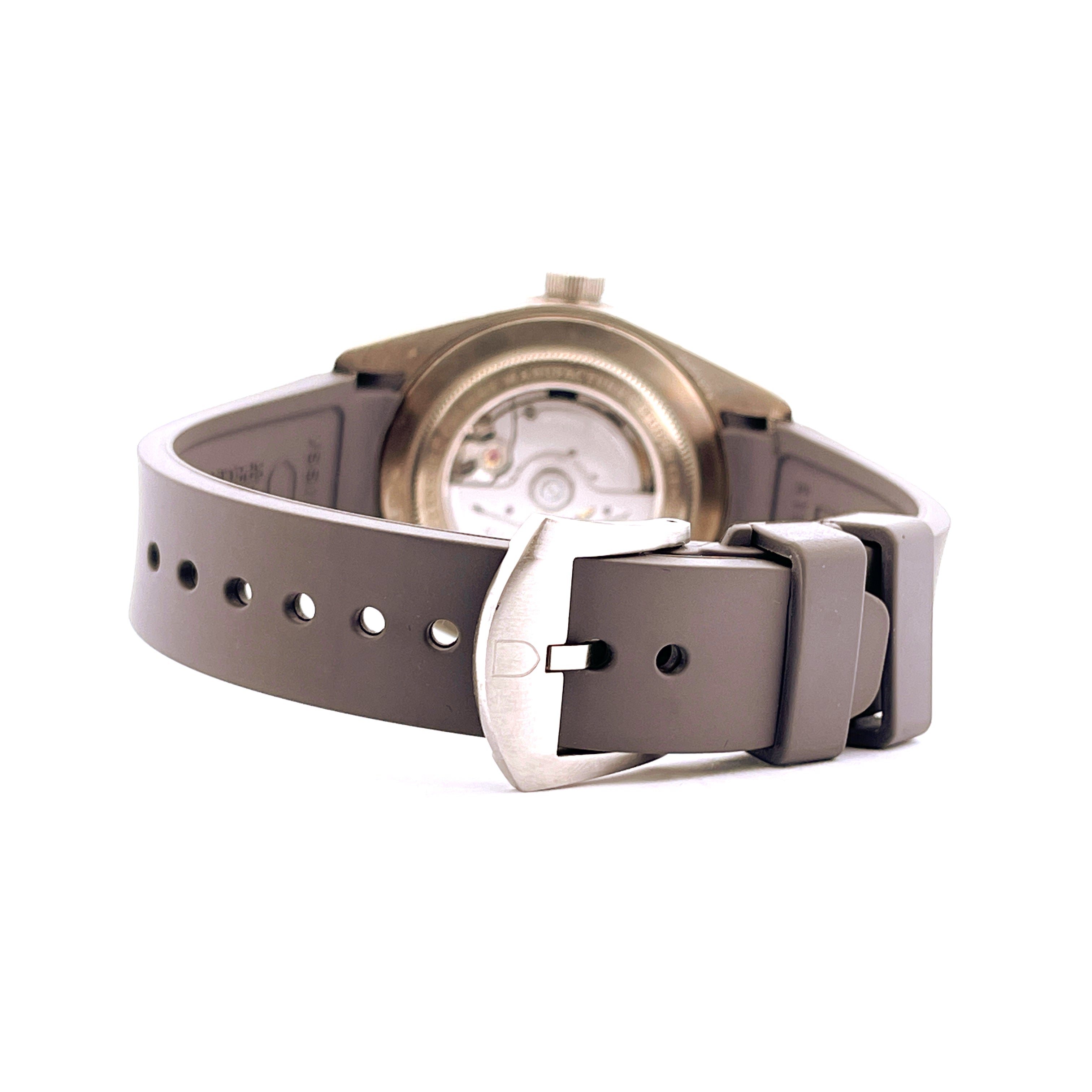 Tudor Black Bay Fifty-Eight Silver mit Dornschließe und grauen Band, Rückansicht mit Werk