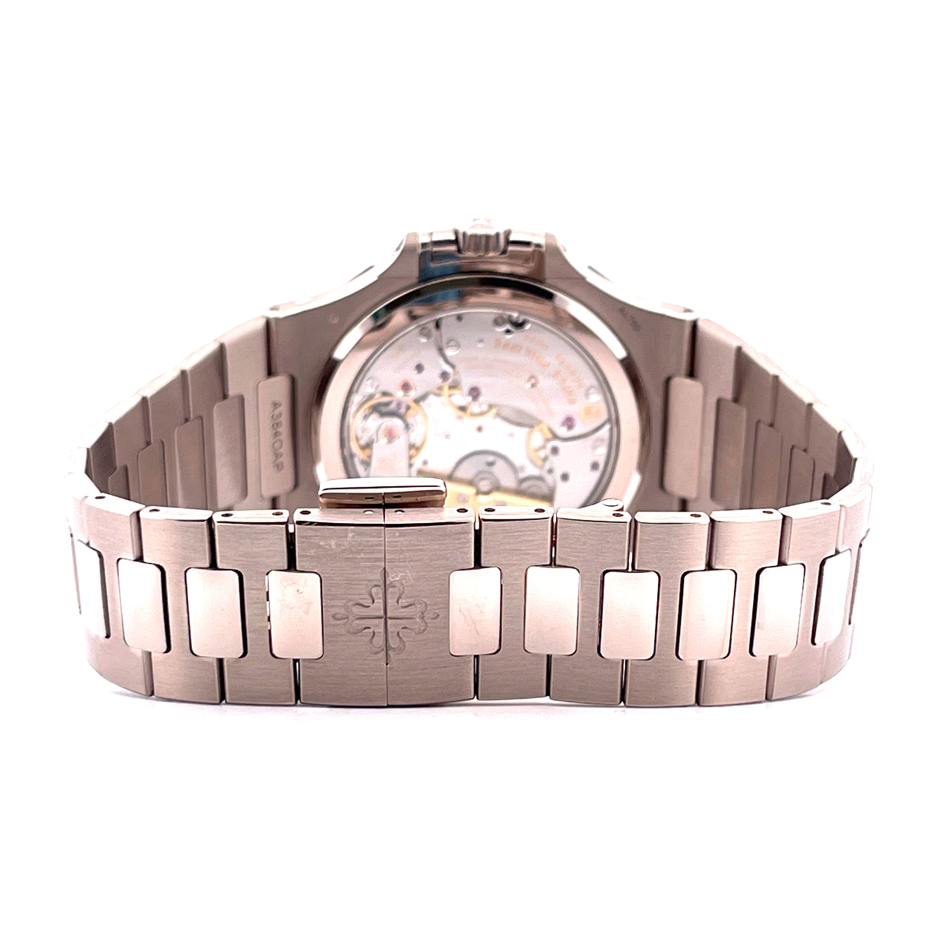 Patek Philippe Nautilus Perpetual Calendar Weissgold von hinten mit Sichtwerk und poliertem Metallarmband