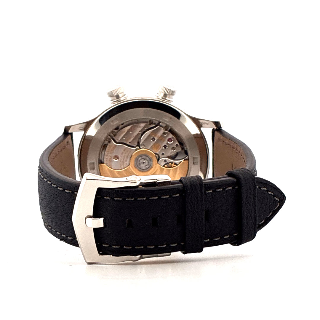 Patek Philippe Grandes Complications Alarm Travel Rückansicht mit sichtbarem Uhrwerk und schwarzem Lederarmband