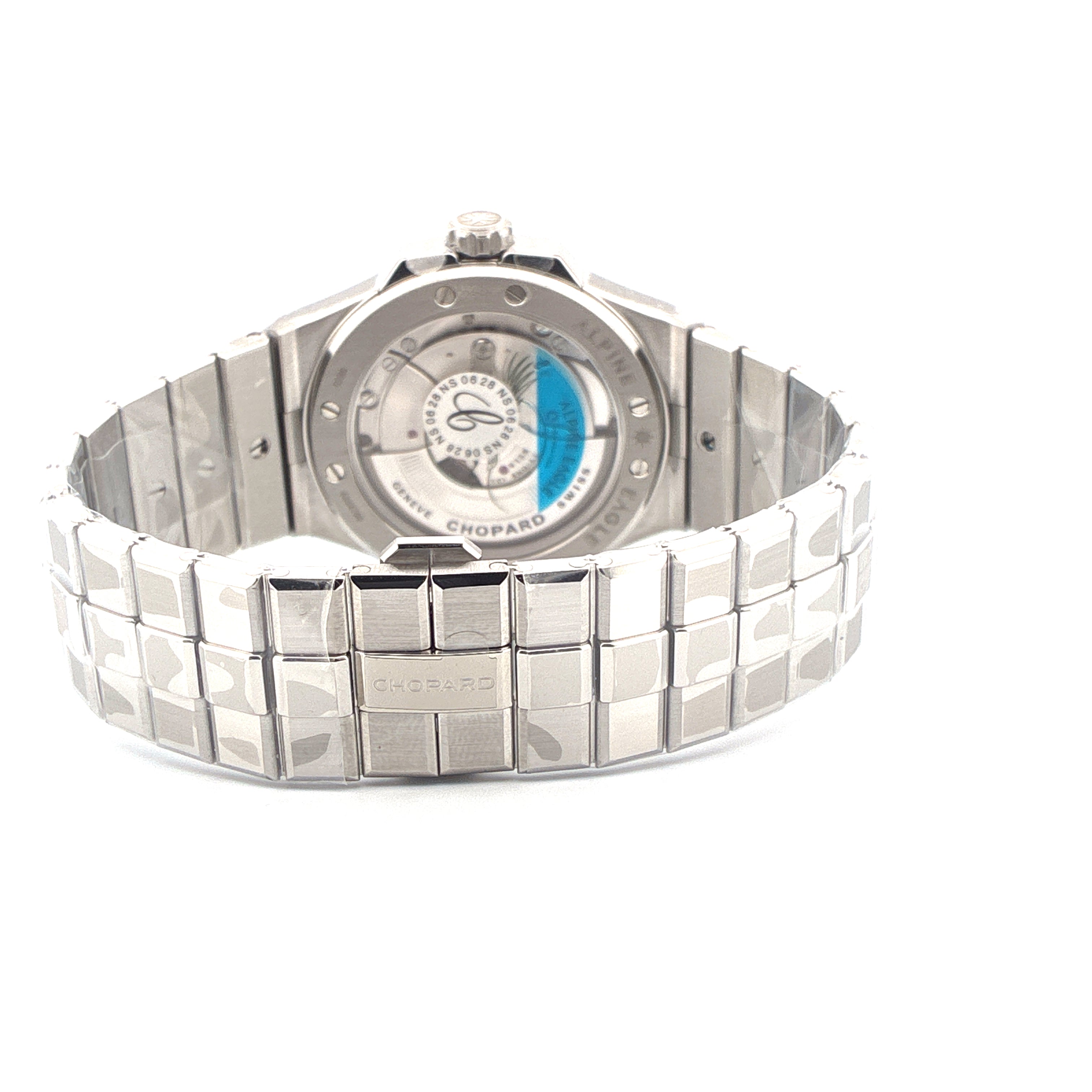 Chopard Alpine Eagle Automatik Herrenuhr, Rückansicht, Edelstahlarmband, weißer Hintergrund
