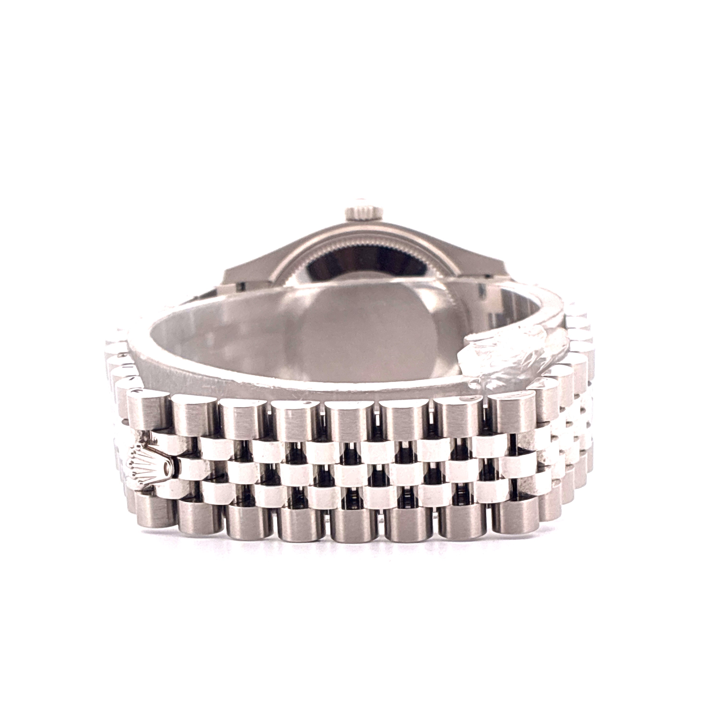 Rolex Datejust 31 Stahl-Weißgold-Ring mit Präsidentenarmband und Rolex-Krone auf weißem Hintergrund