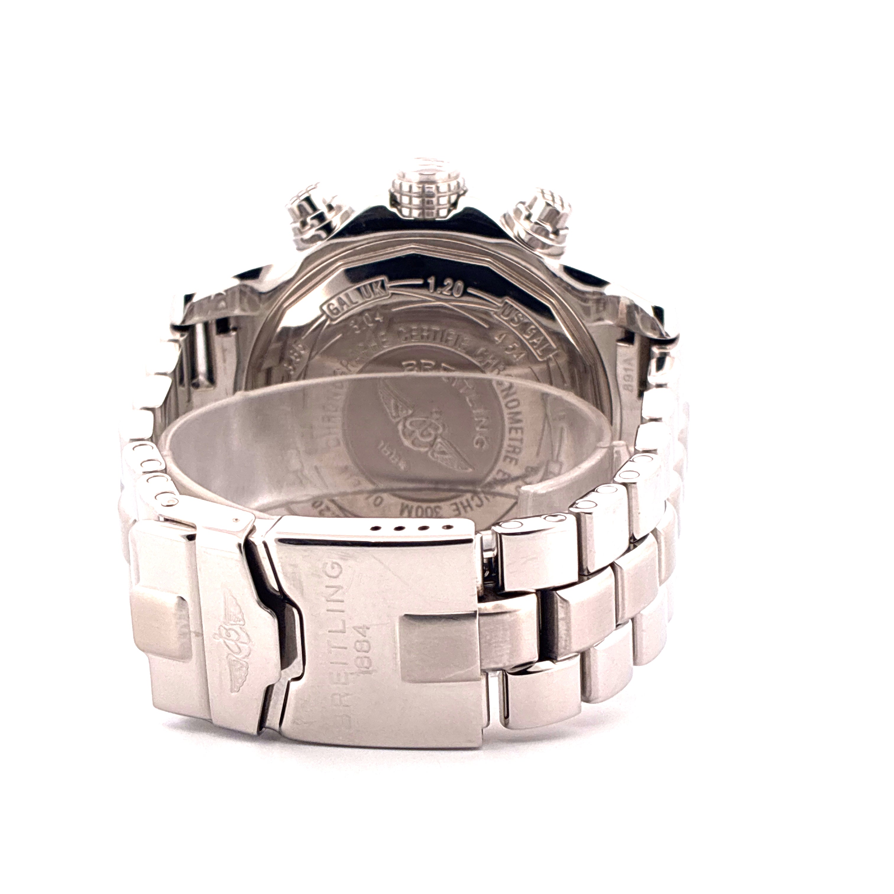 Breitling Super Avenger Edelstahl Chronograph Rückansicht mit Automatikwerk und Stahlarmband