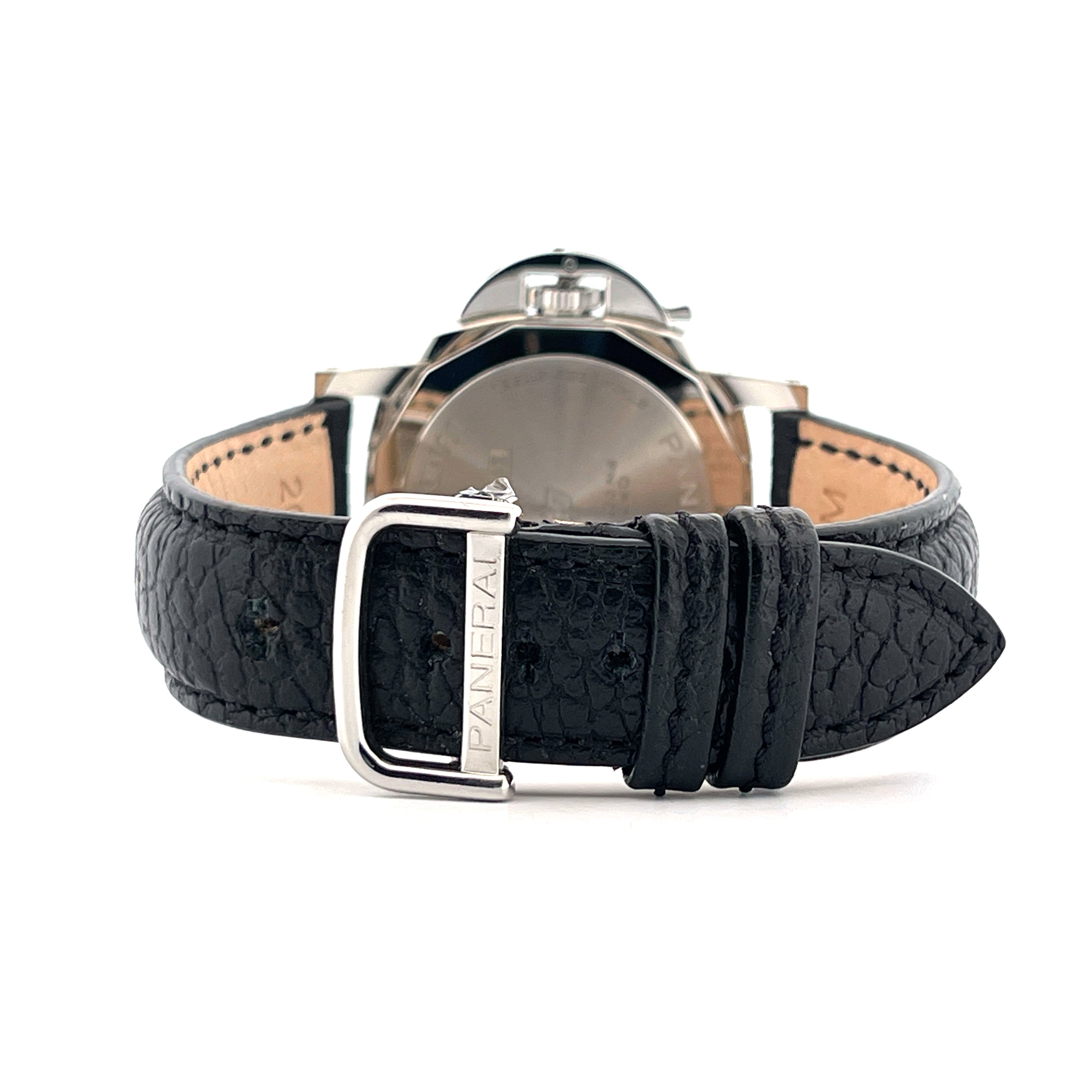 Panerai Luminor Due 38 mm, Rückseite mit schwarzem Lederarmband und Dornschließe mit Panerai-Schriftzug