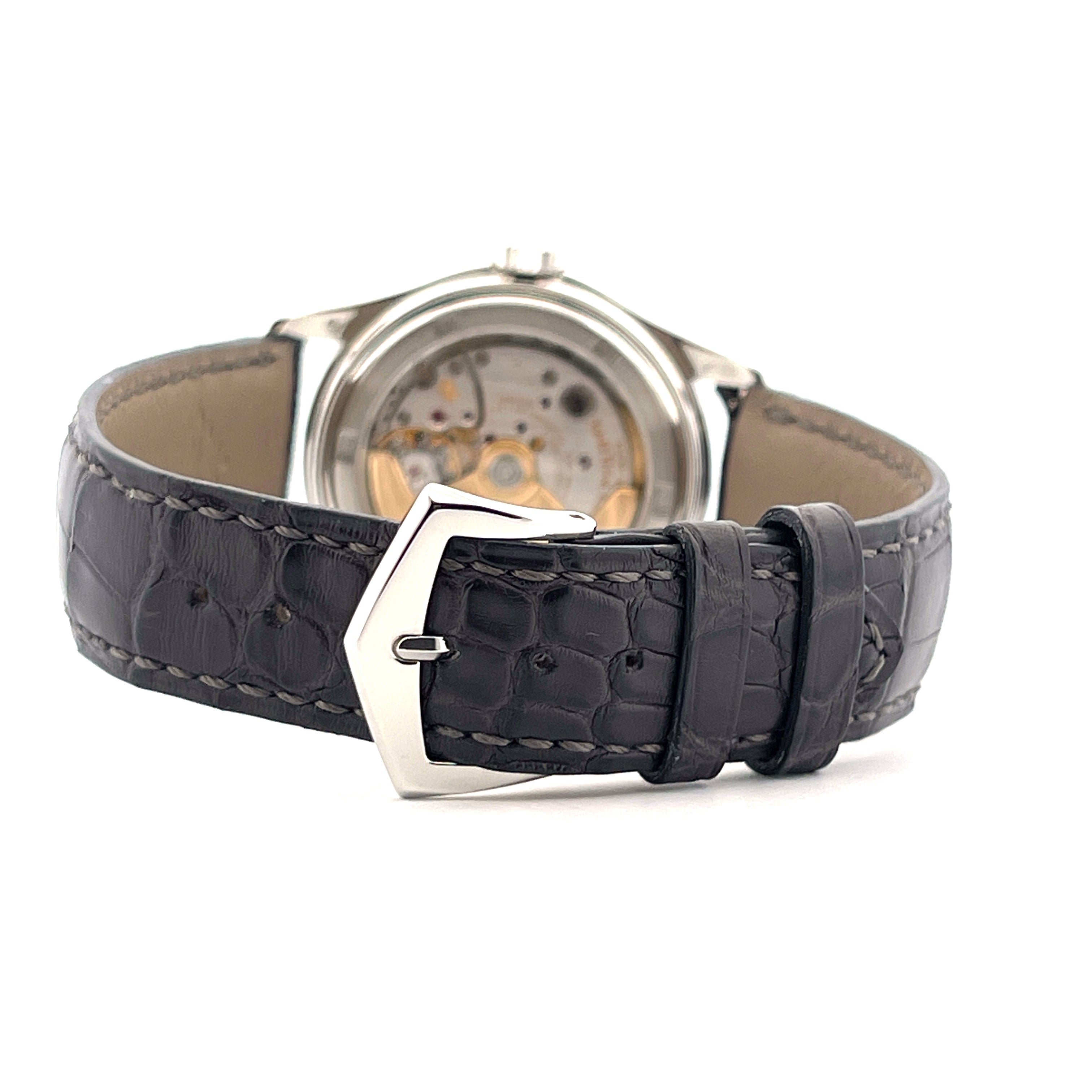 Patek Philippe Annual Calendar 5056P Rückseite mit Platingehäuse und grauem Krokodillederarmband