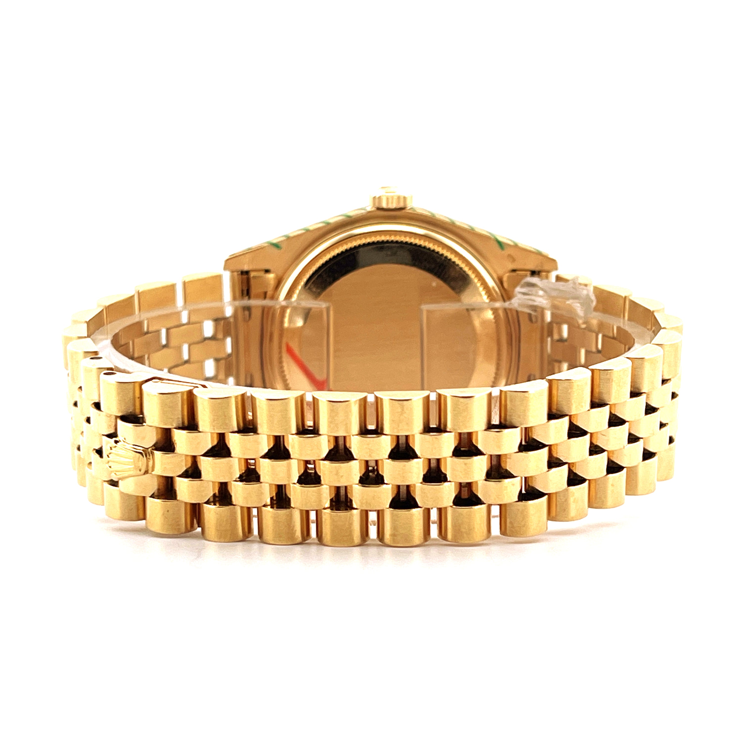 Rolex Datejust 36 Gelbgold Armband im Detail auf weißem Hintergrund
