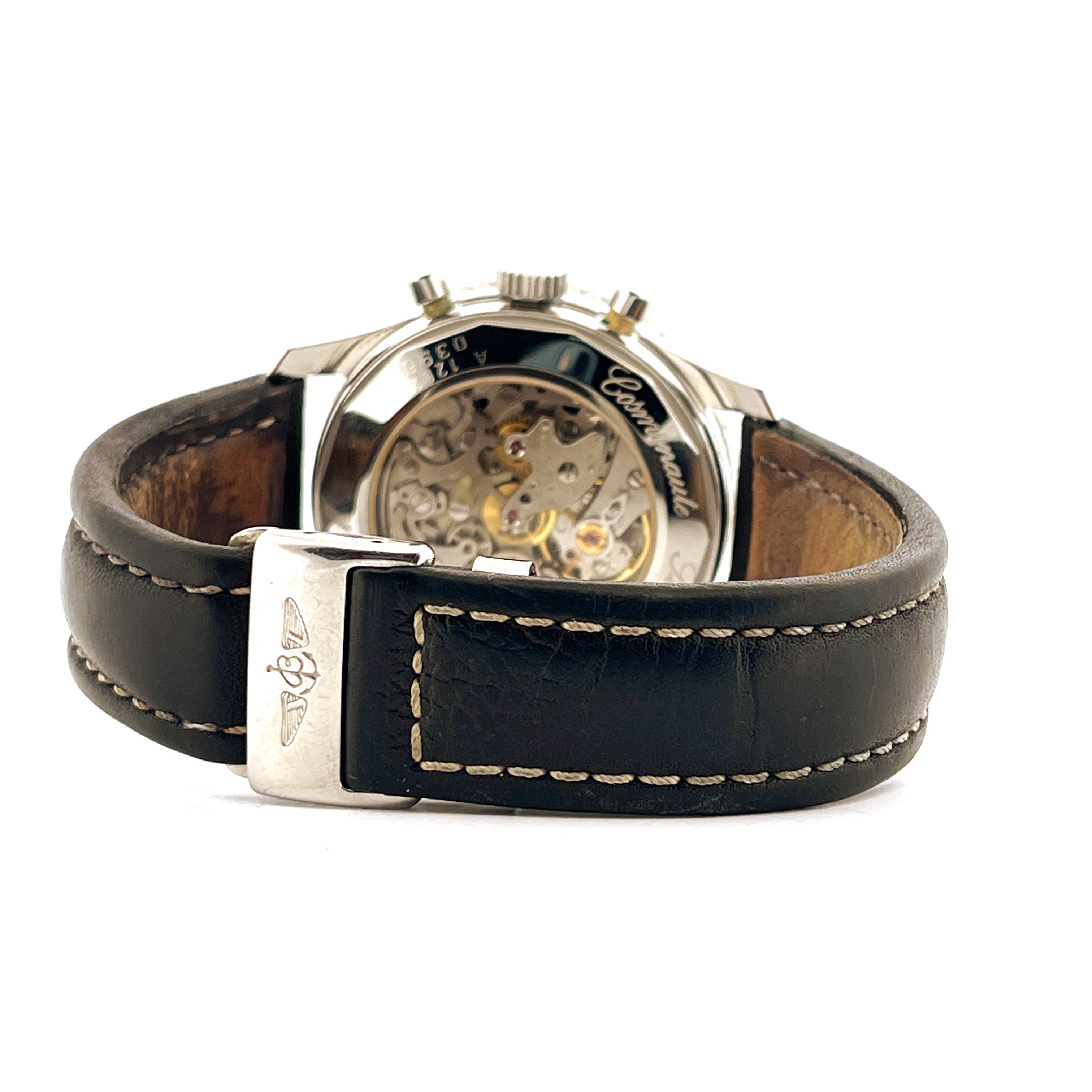 Breitling Navitimer Cosmonaute A12023 Rückseite mit schwarzem Lederarmband und Breitling-Schließe