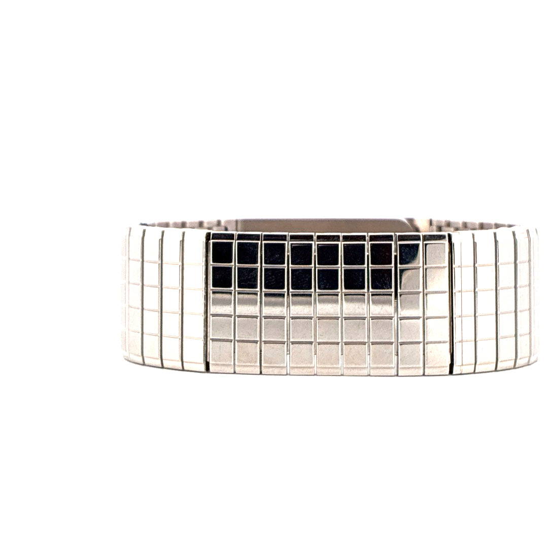 Chanel Code Coco mit Diamanten aus Edelstahl, Frontalansicht des quadratischen Armbands mit stilisiertem Zifferblatt