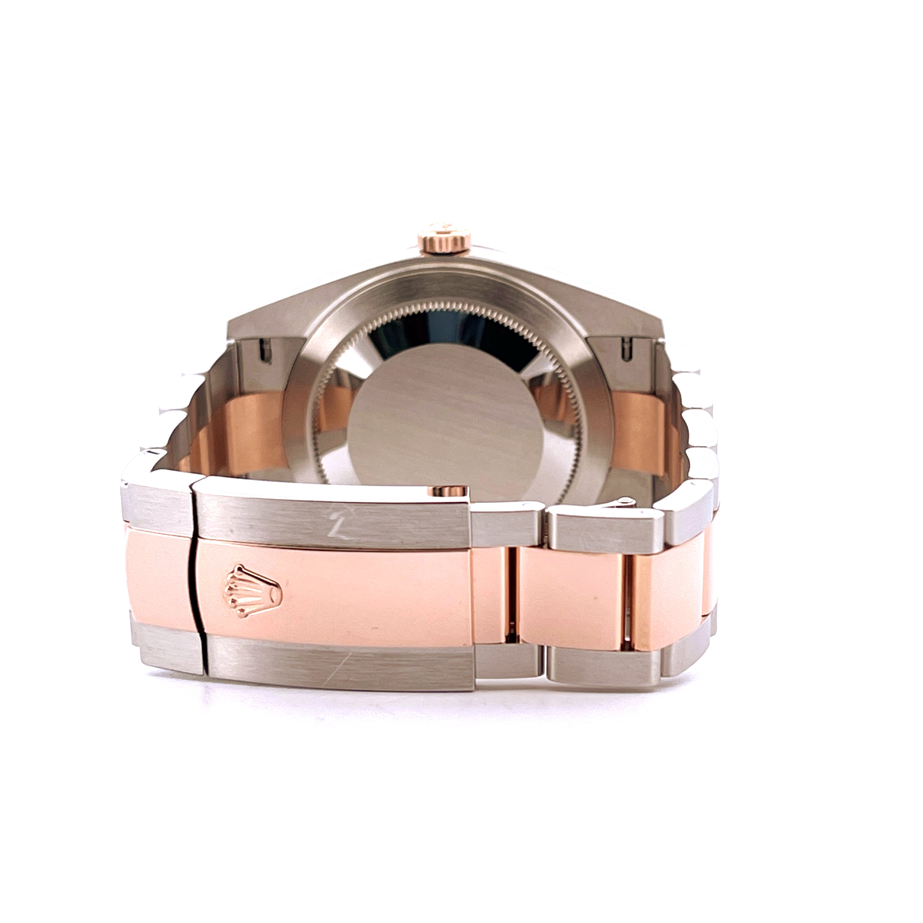 Rolex Datejust 41 Steel&Gold Chocolate, Rückansicht mit Roségold-Akzenten und Kronenlogo auf dem Armband