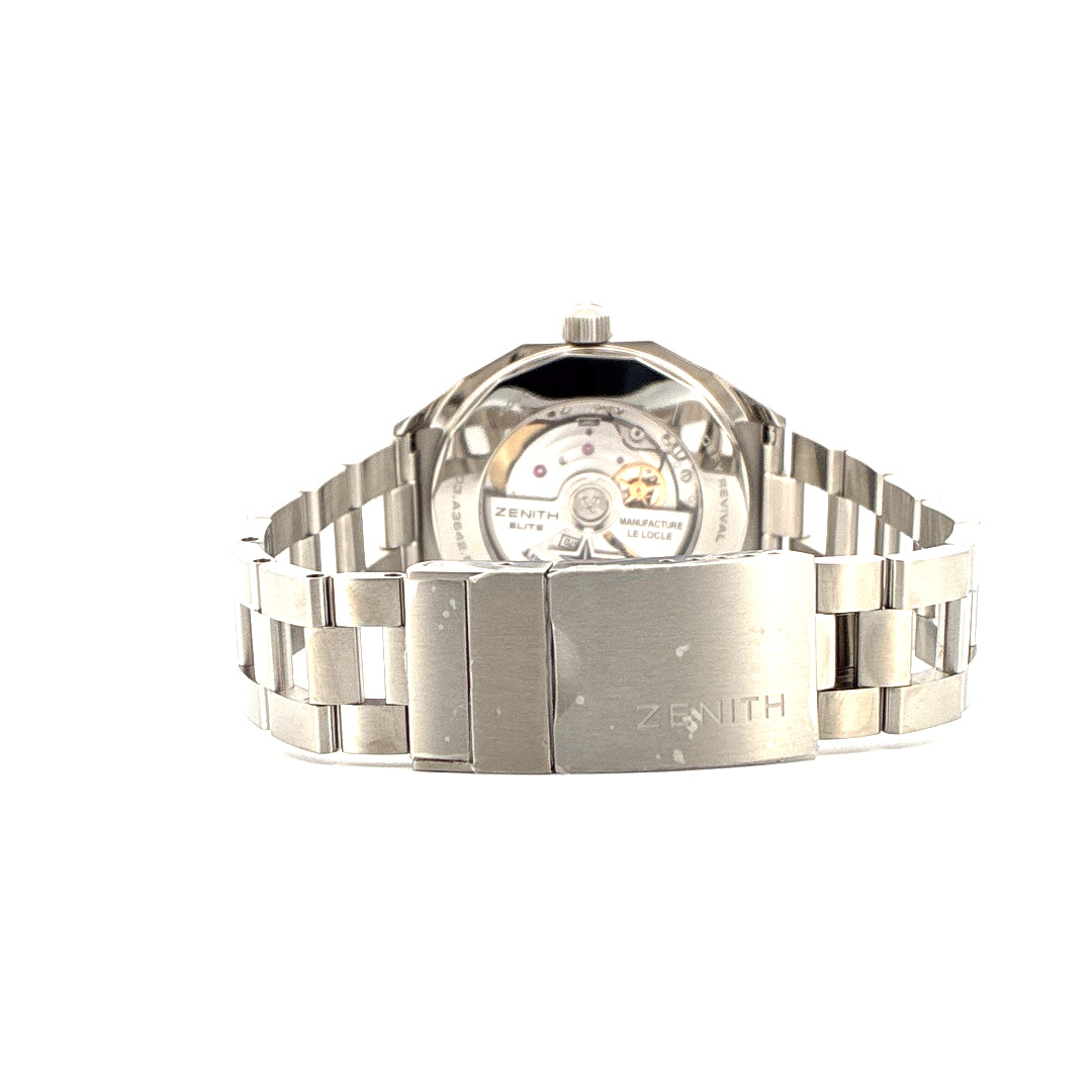 Zenith Defy Revival A3691 Automatik Edelstahl mit roten Akzenten und Zenith Logo auf der Schließe